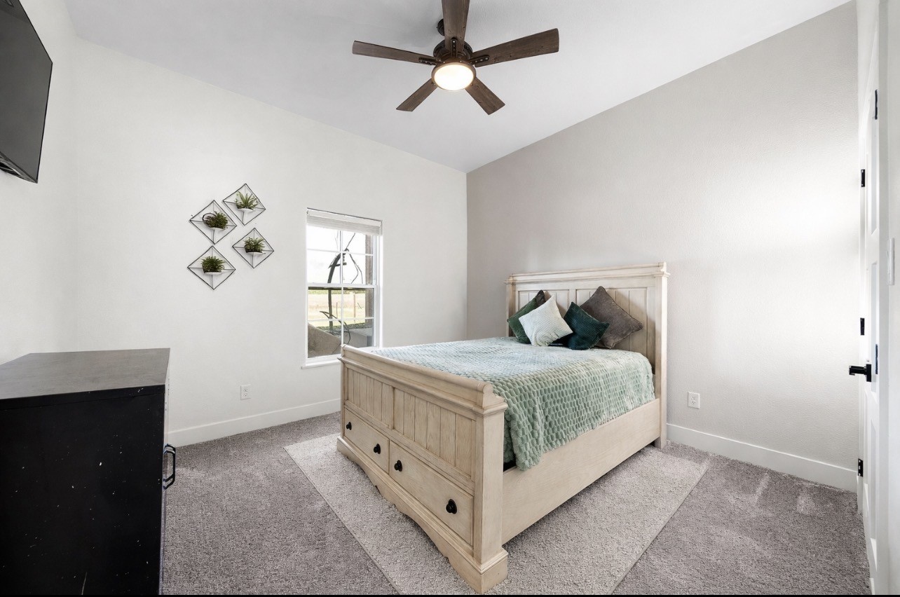 4886 County Road 1037