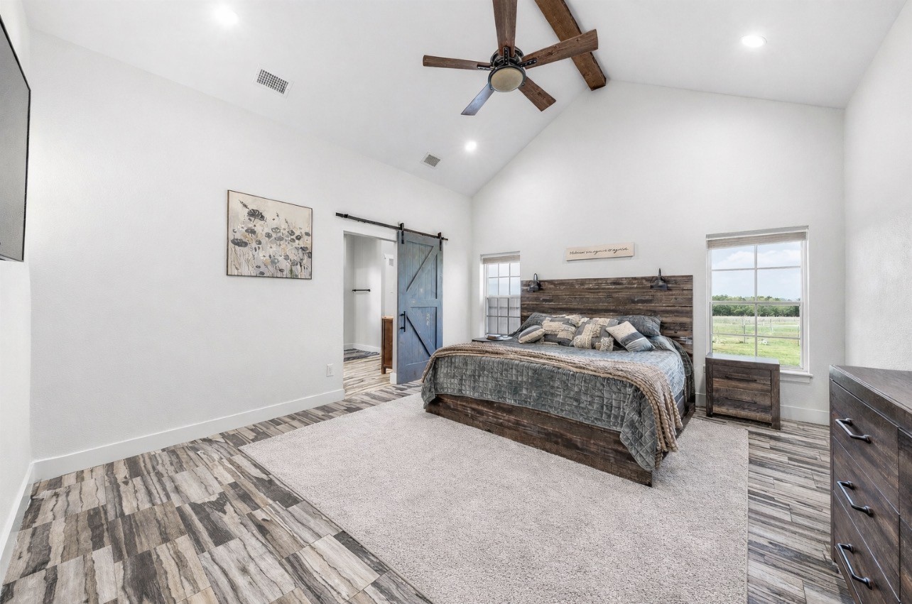 4886 County Road 1037