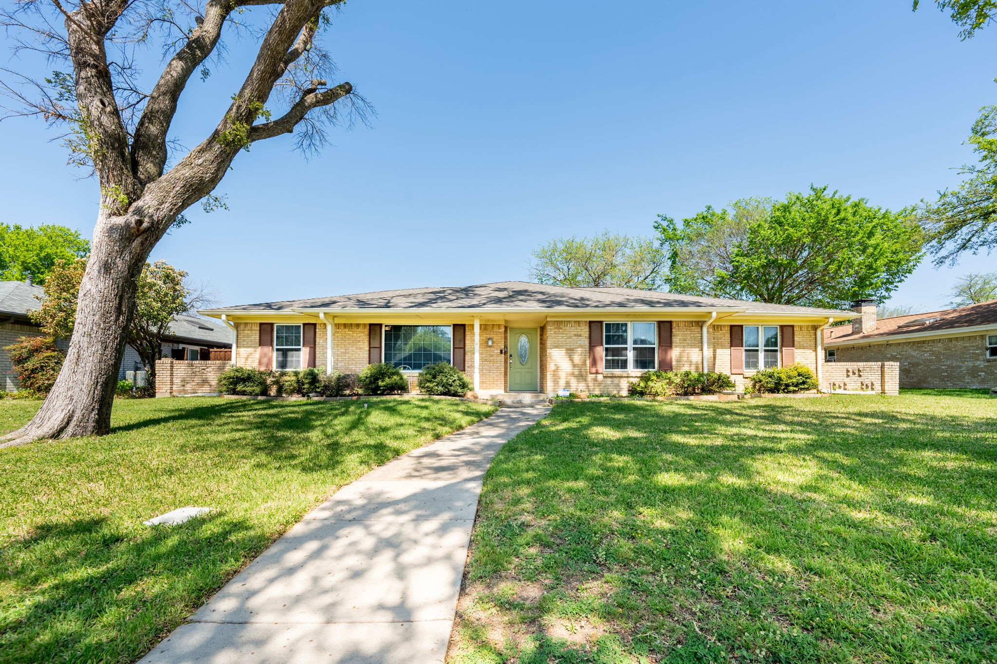 1521 Glenwick Drive