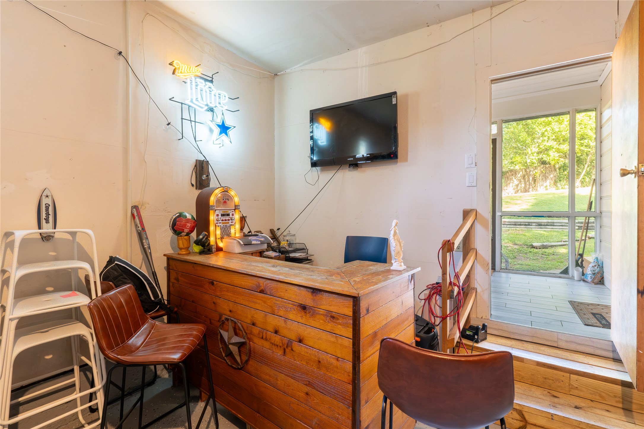 2422 Santa Cruz Drive