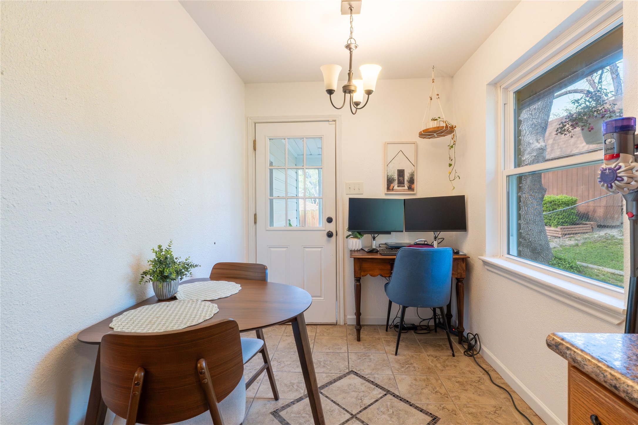 2422 Santa Cruz Drive