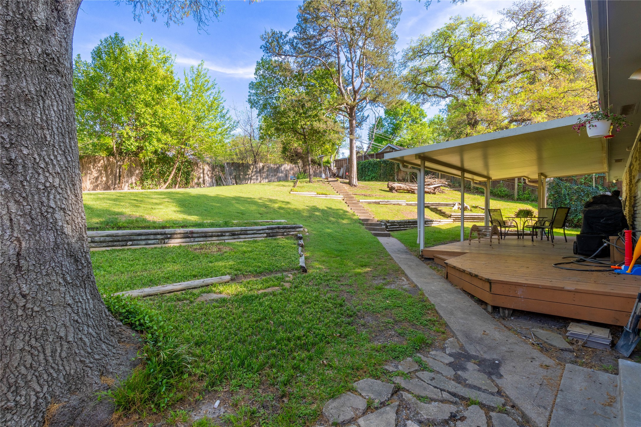 2422 Santa Cruz Drive