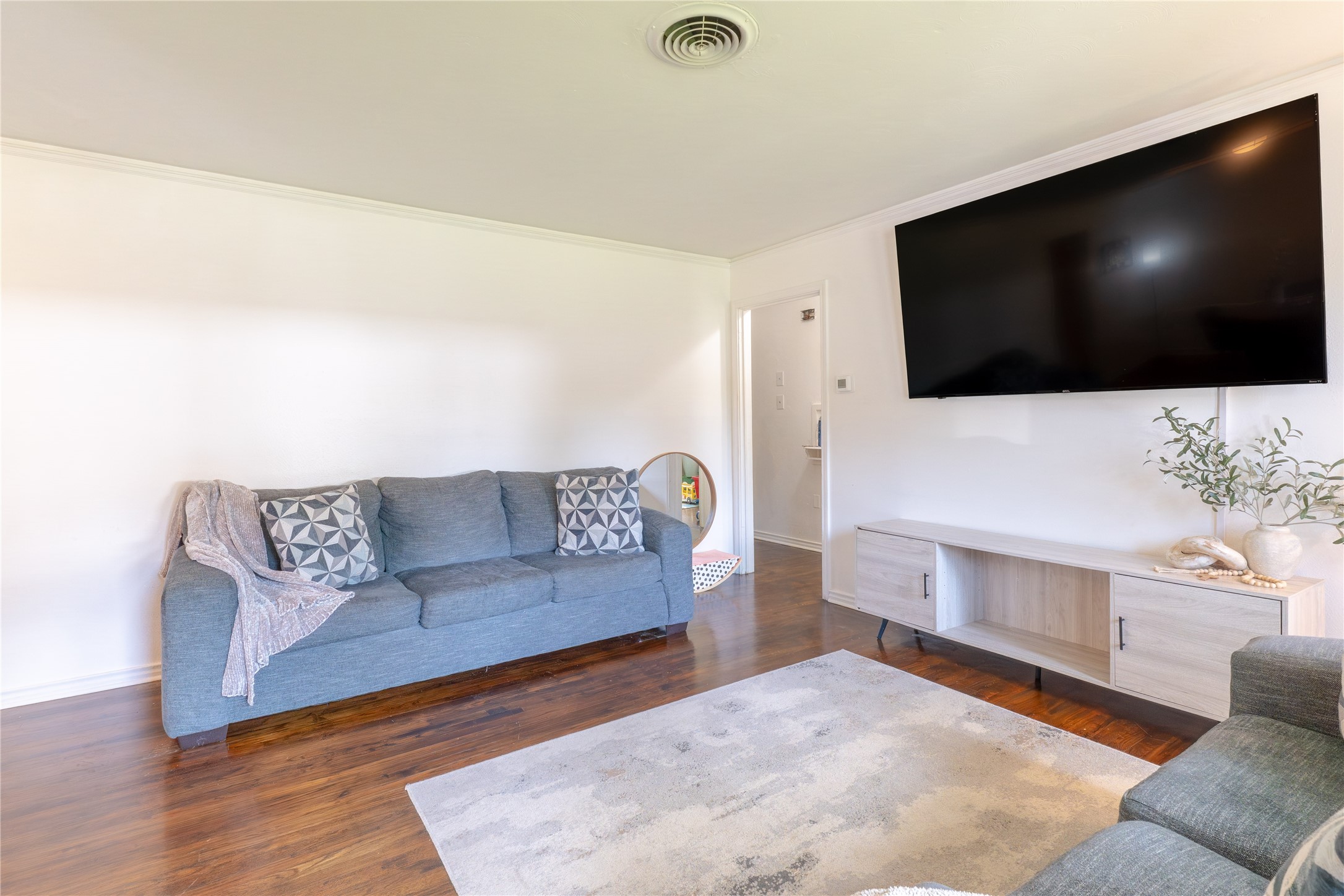 2422 Santa Cruz Drive