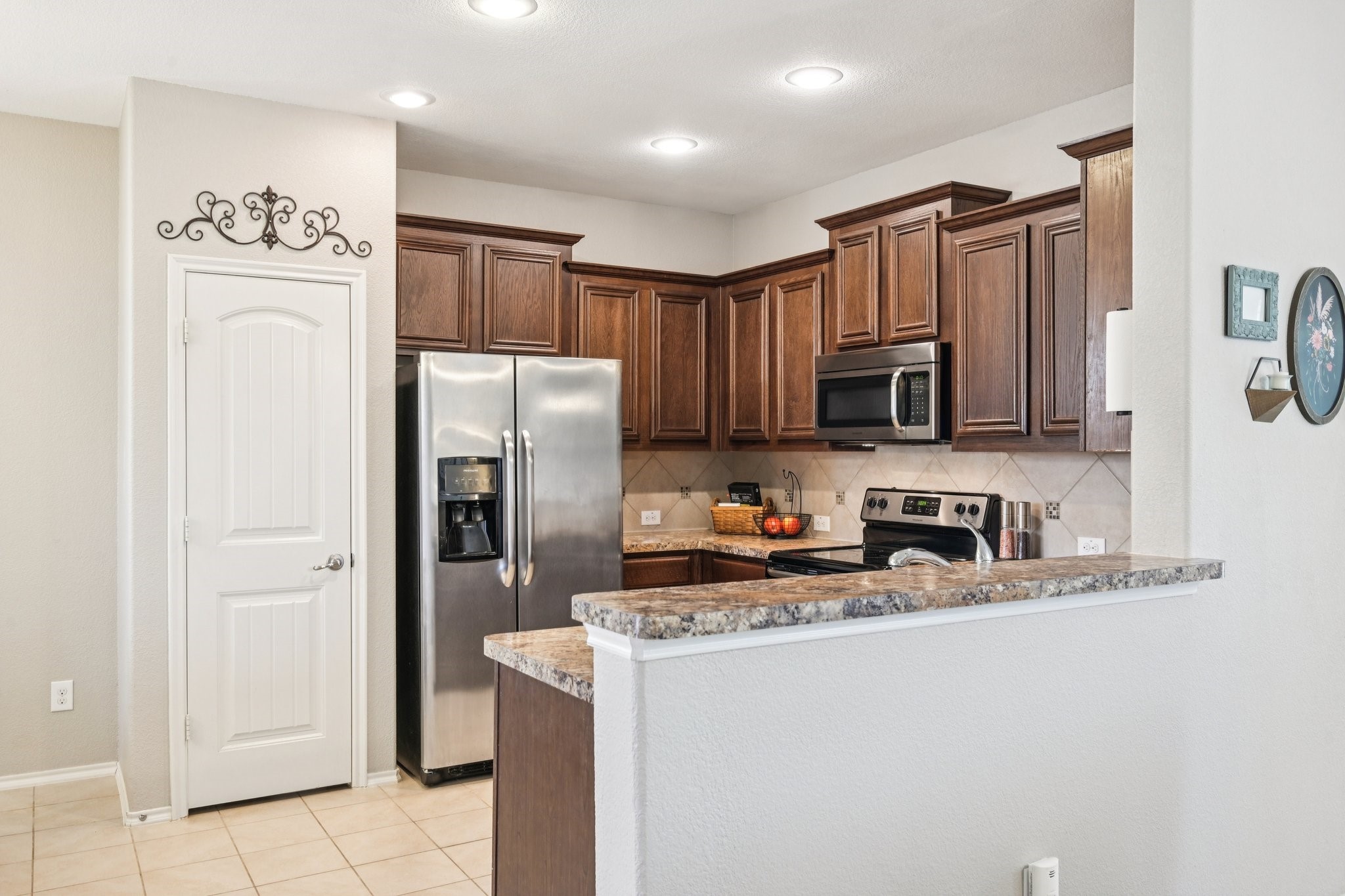 1225 Honeywood Lane