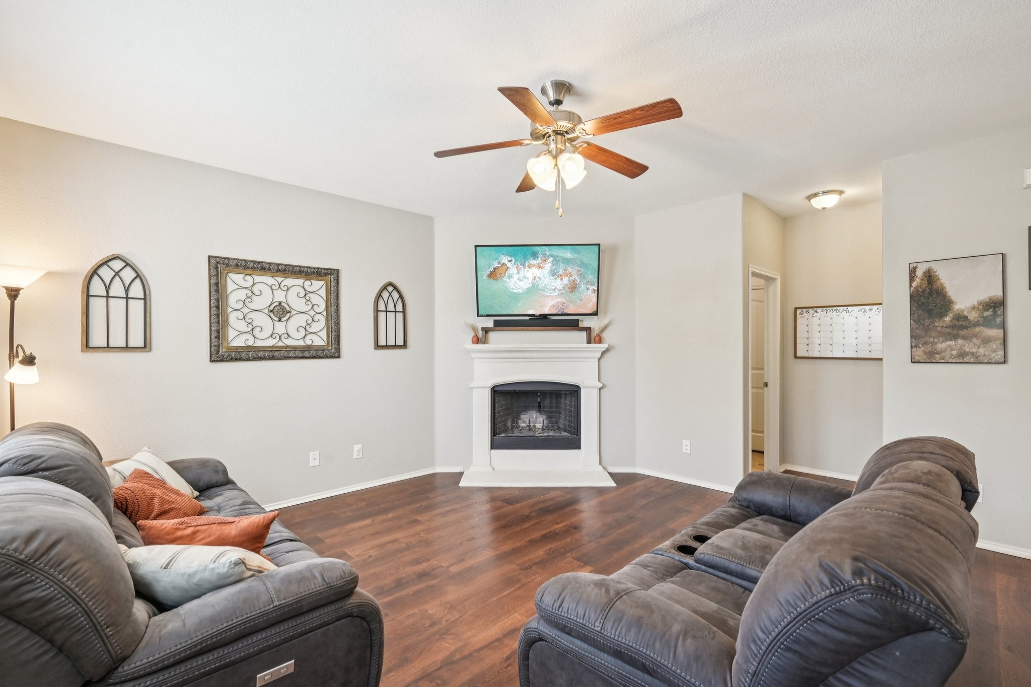 1225 Honeywood Lane