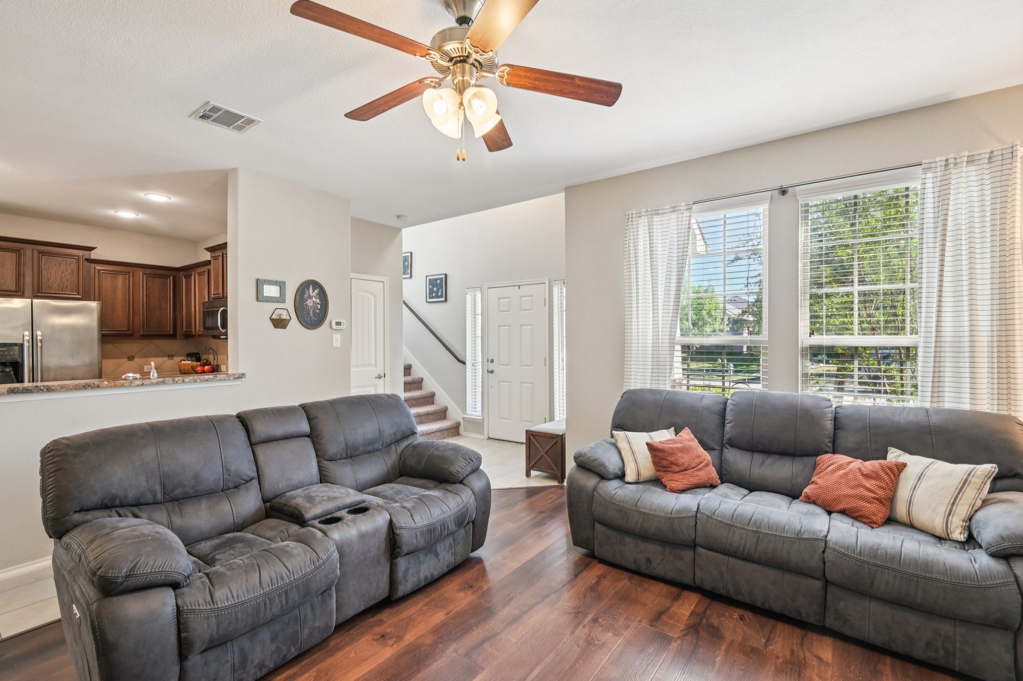 1225 Honeywood Lane
