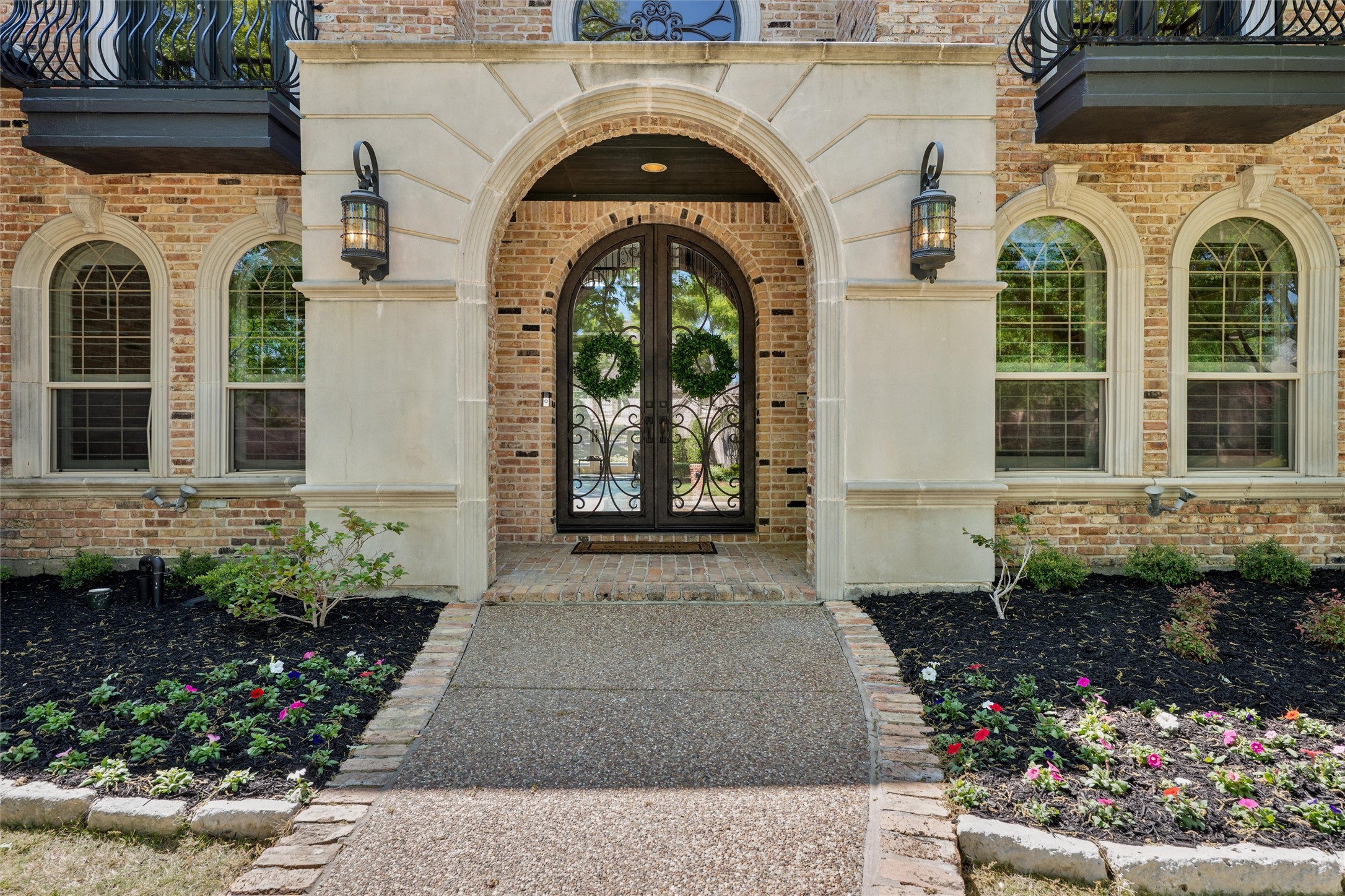 1106 Waterfall Drive