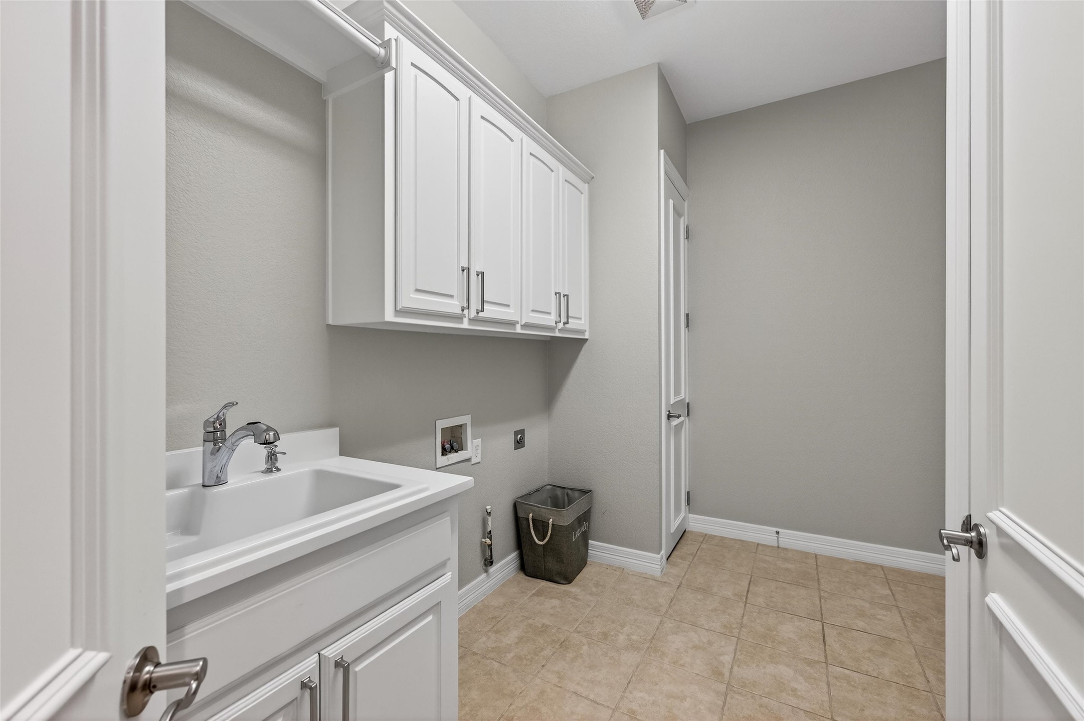1106 Waterfall Drive