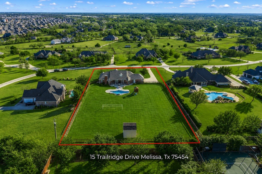 15 Trailridge Drive