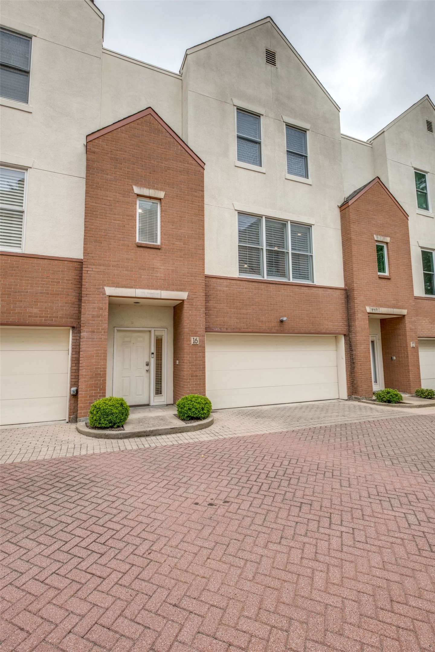 3250 Cambrick Street 16