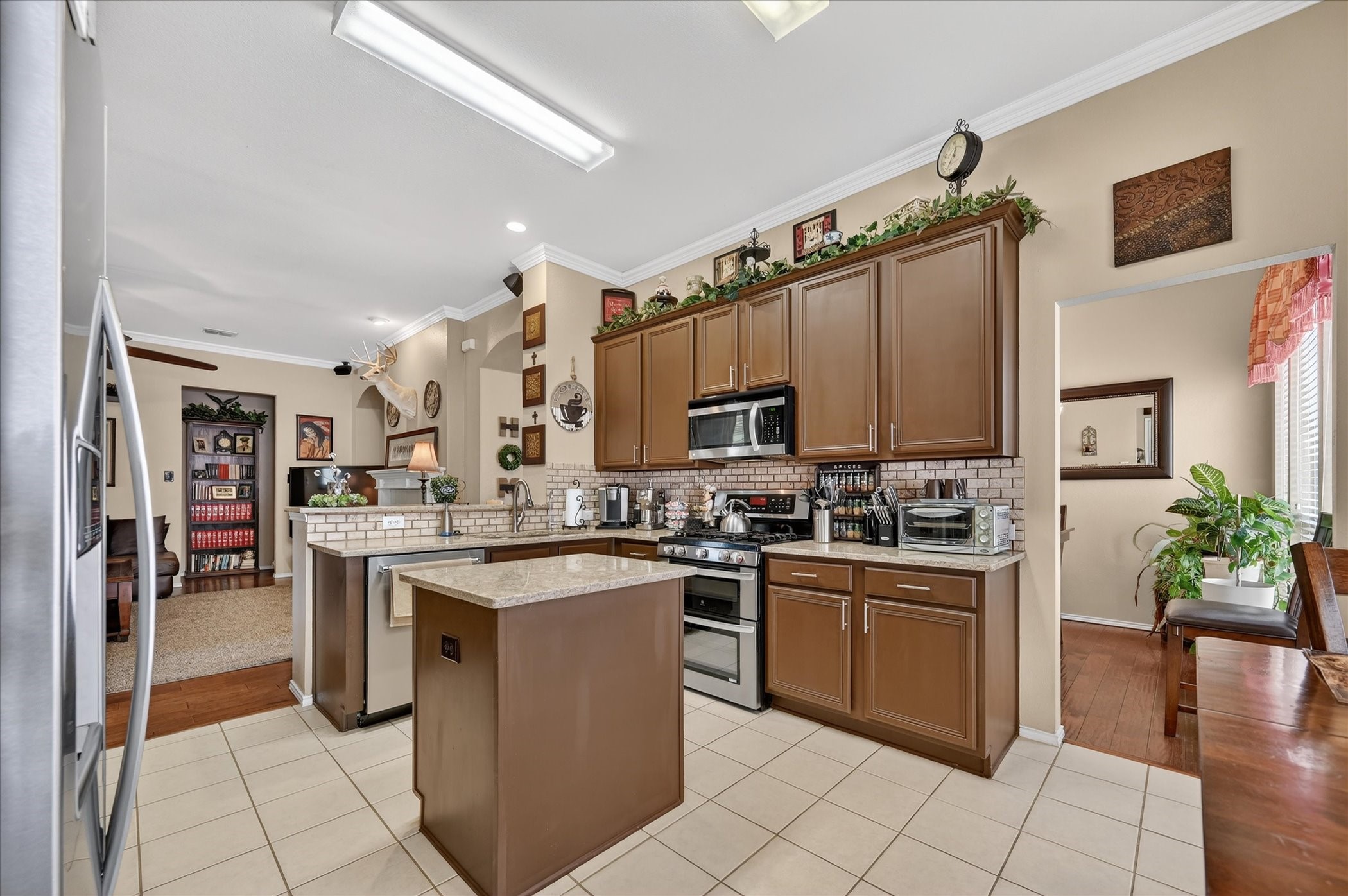 3025 Avery Lane