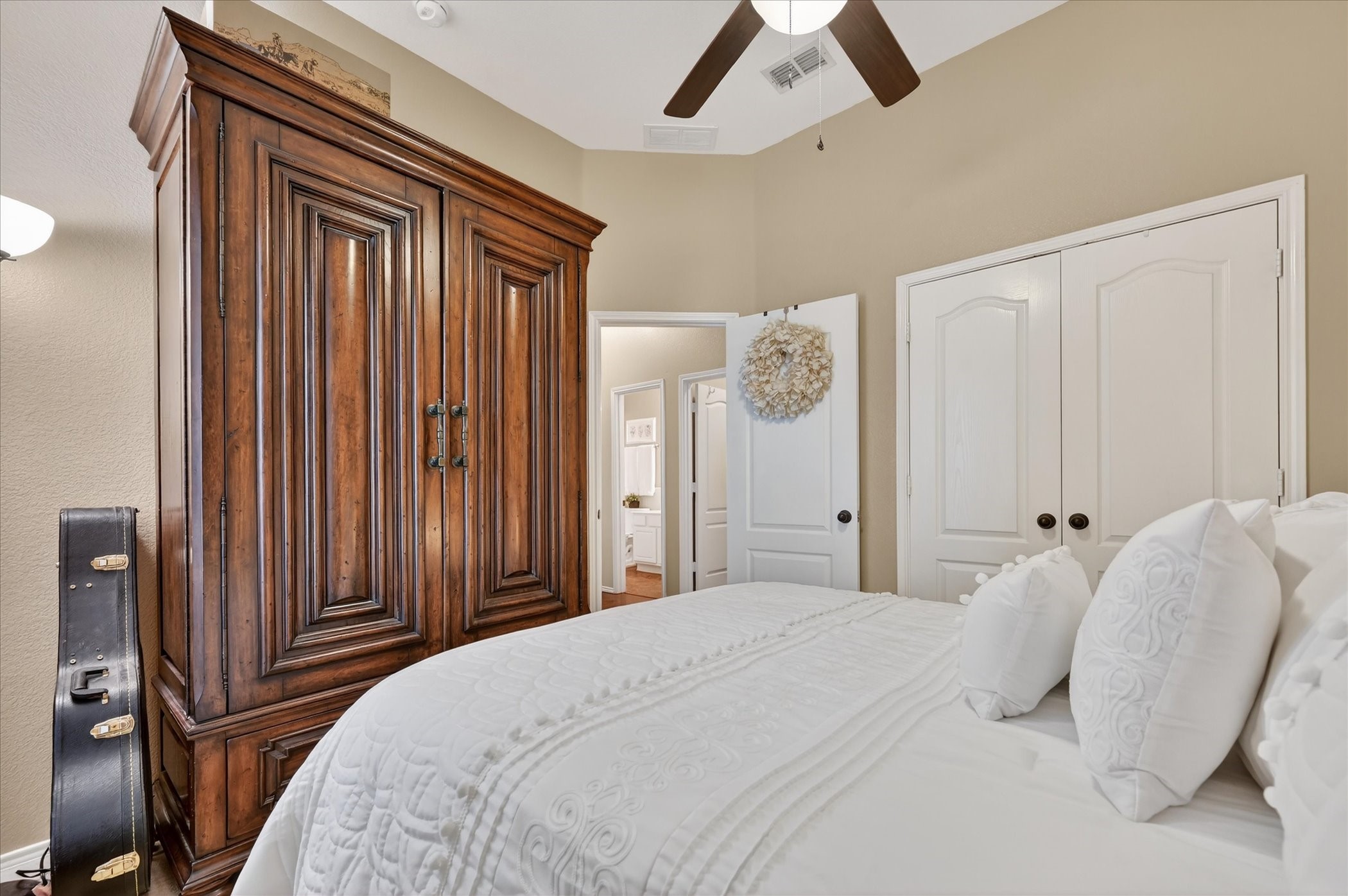 3025 Avery Lane