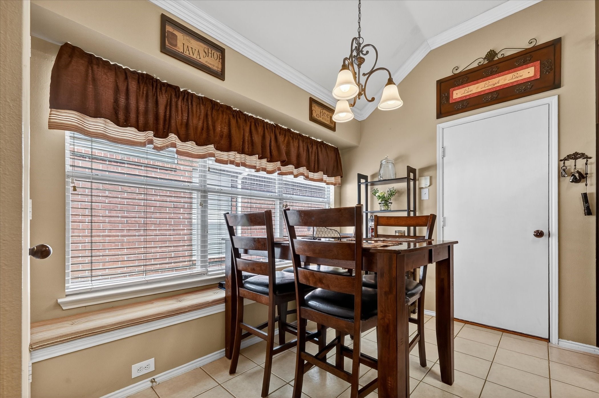3025 Avery Lane