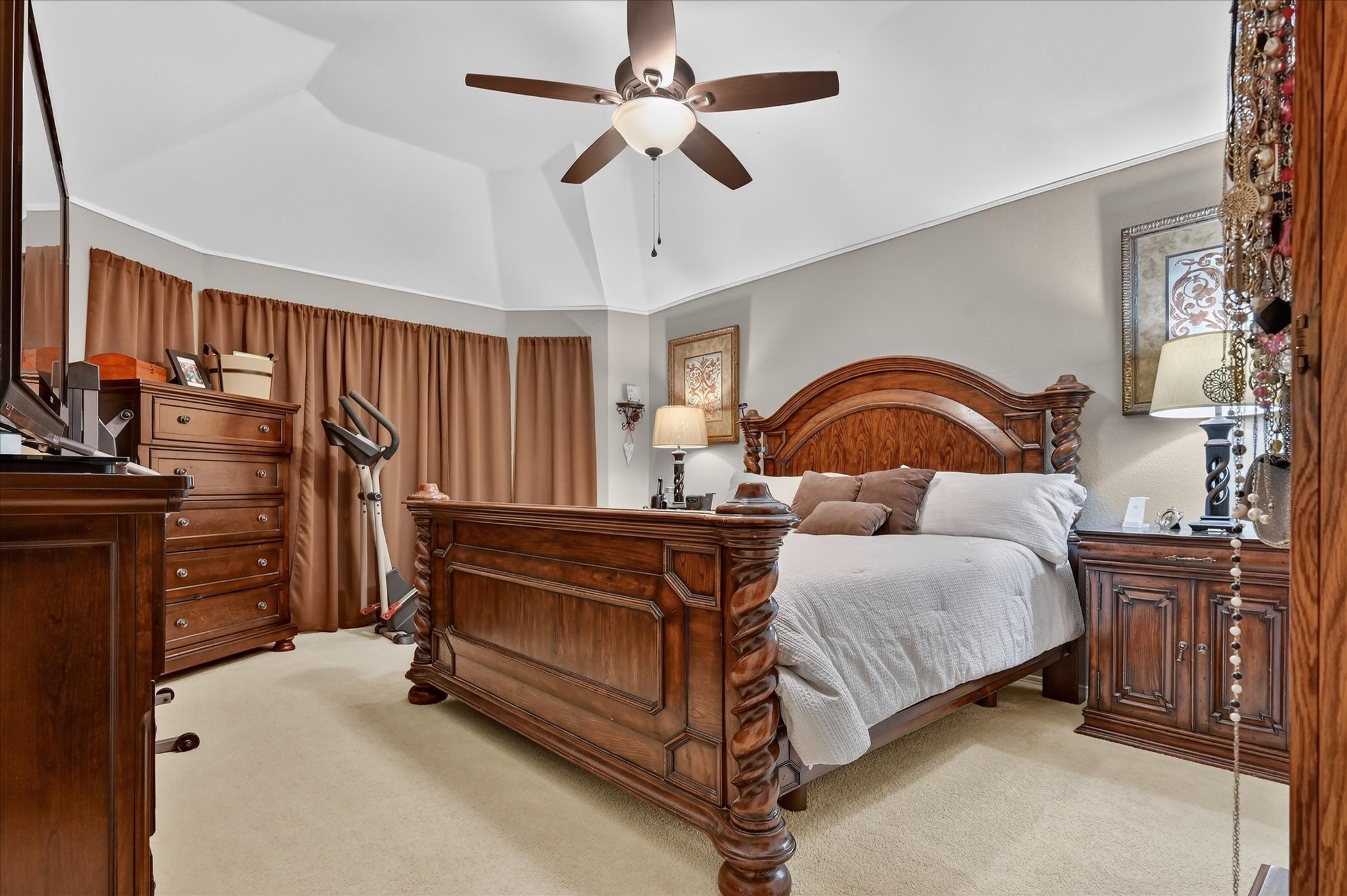 3025 Avery Lane
