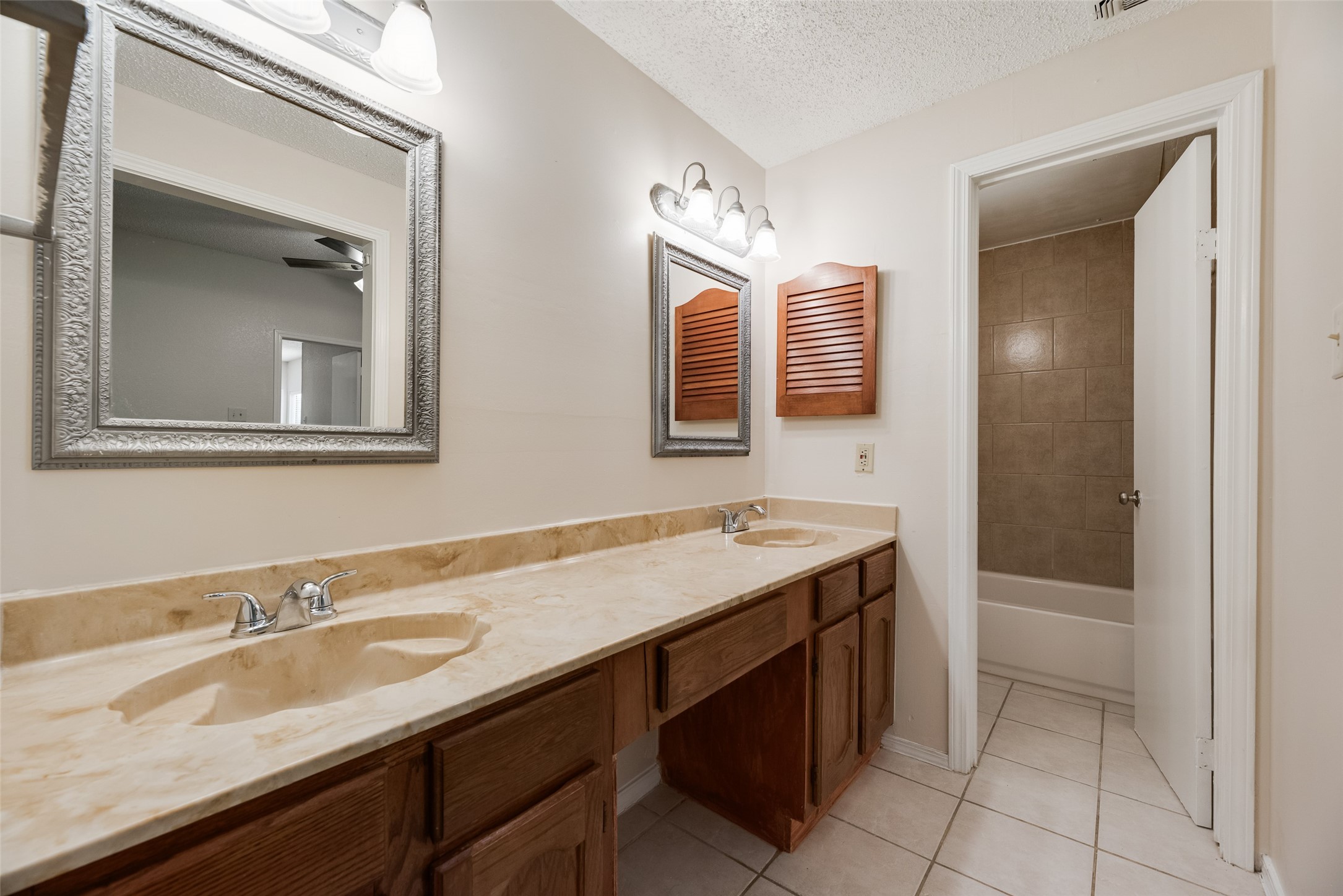 3117 Sondra Drive 101