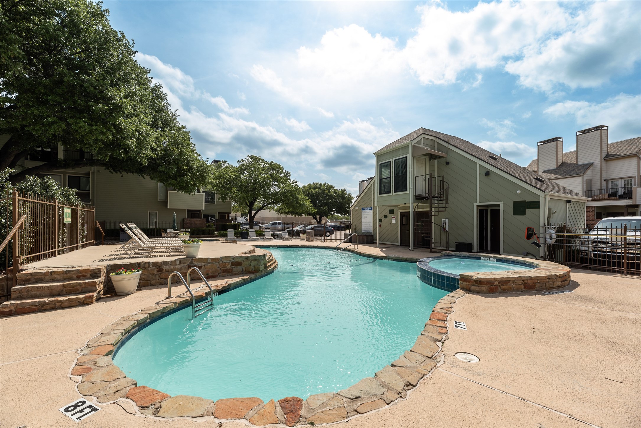 3117 Sondra Drive 101