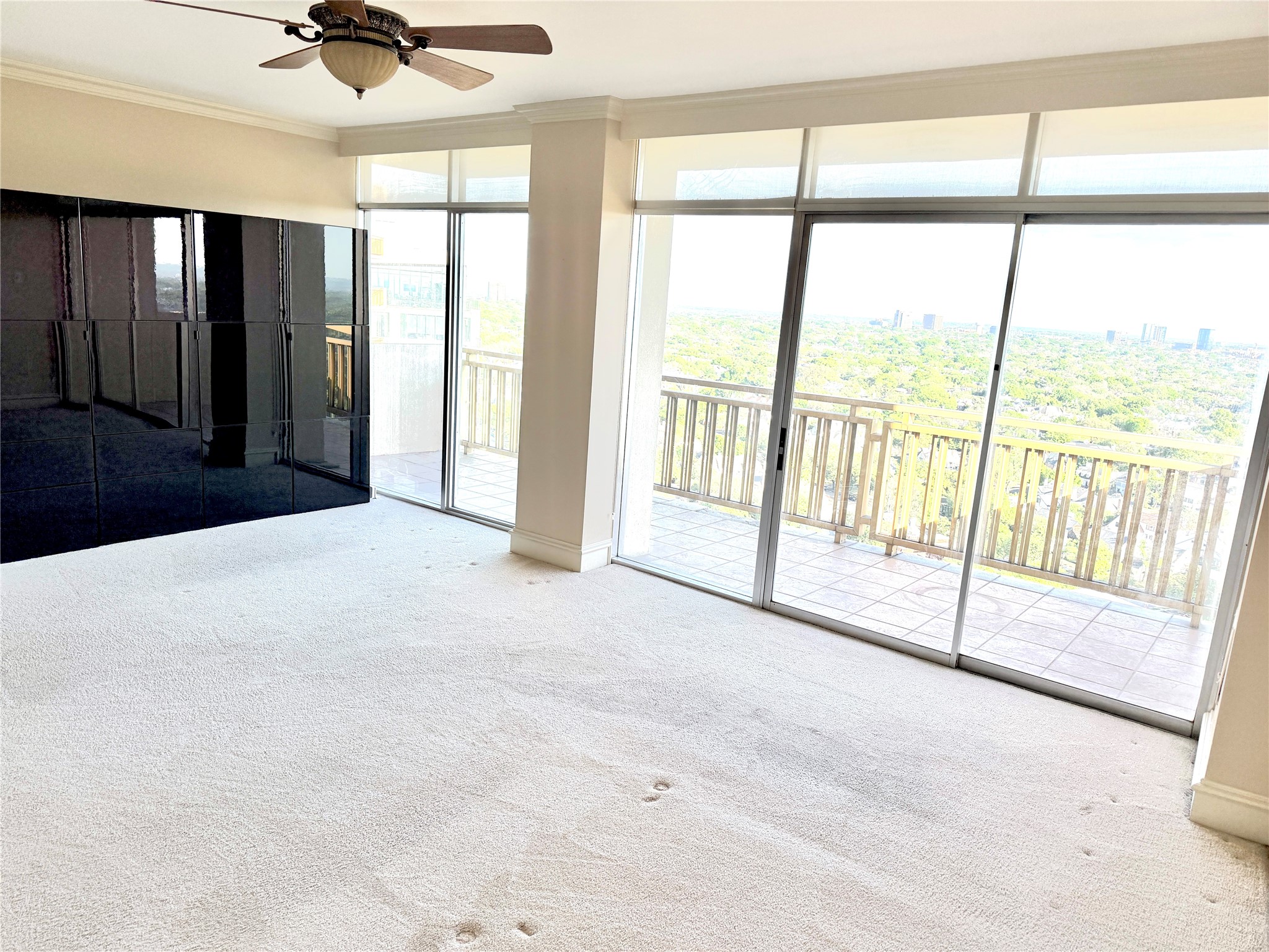 6211 W Northwest Highway 2401