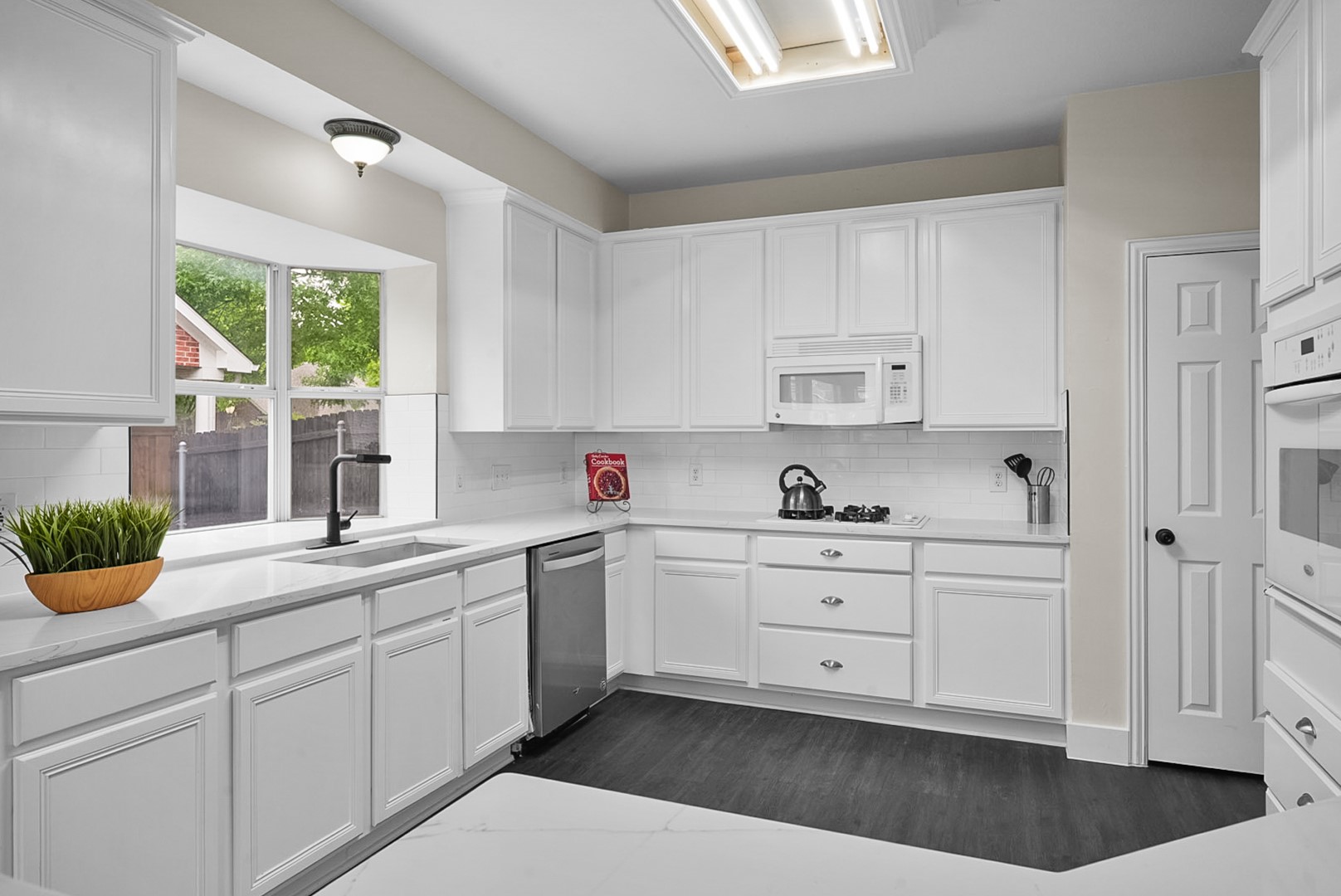 2613 Dove Creek Drive