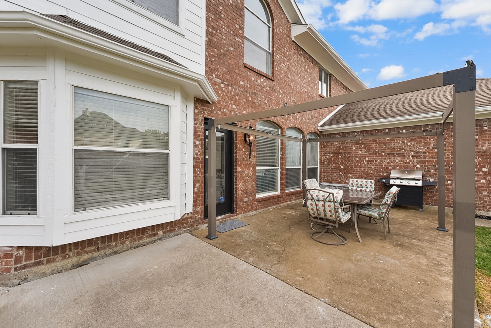 2613 Dove Creek Drive