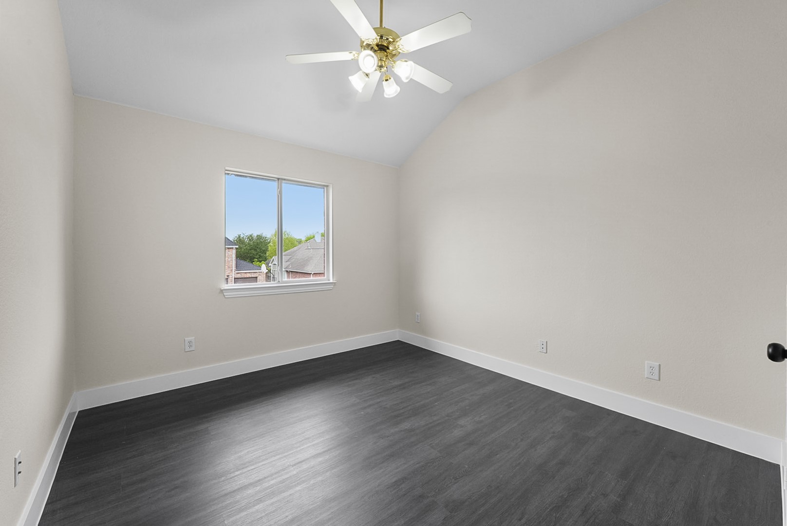 2613 Dove Creek Drive