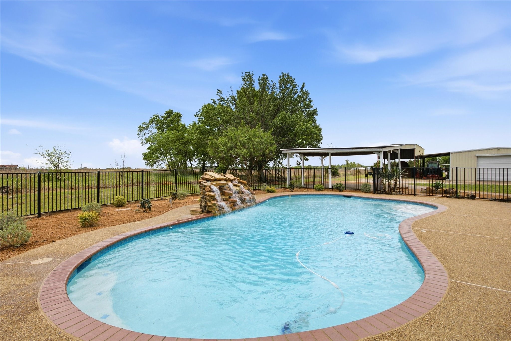 12384 County Road 800