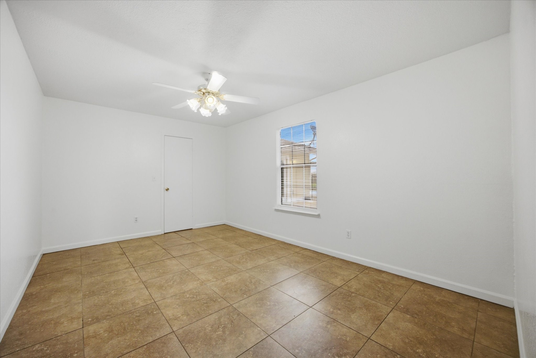 12384 County Road 800