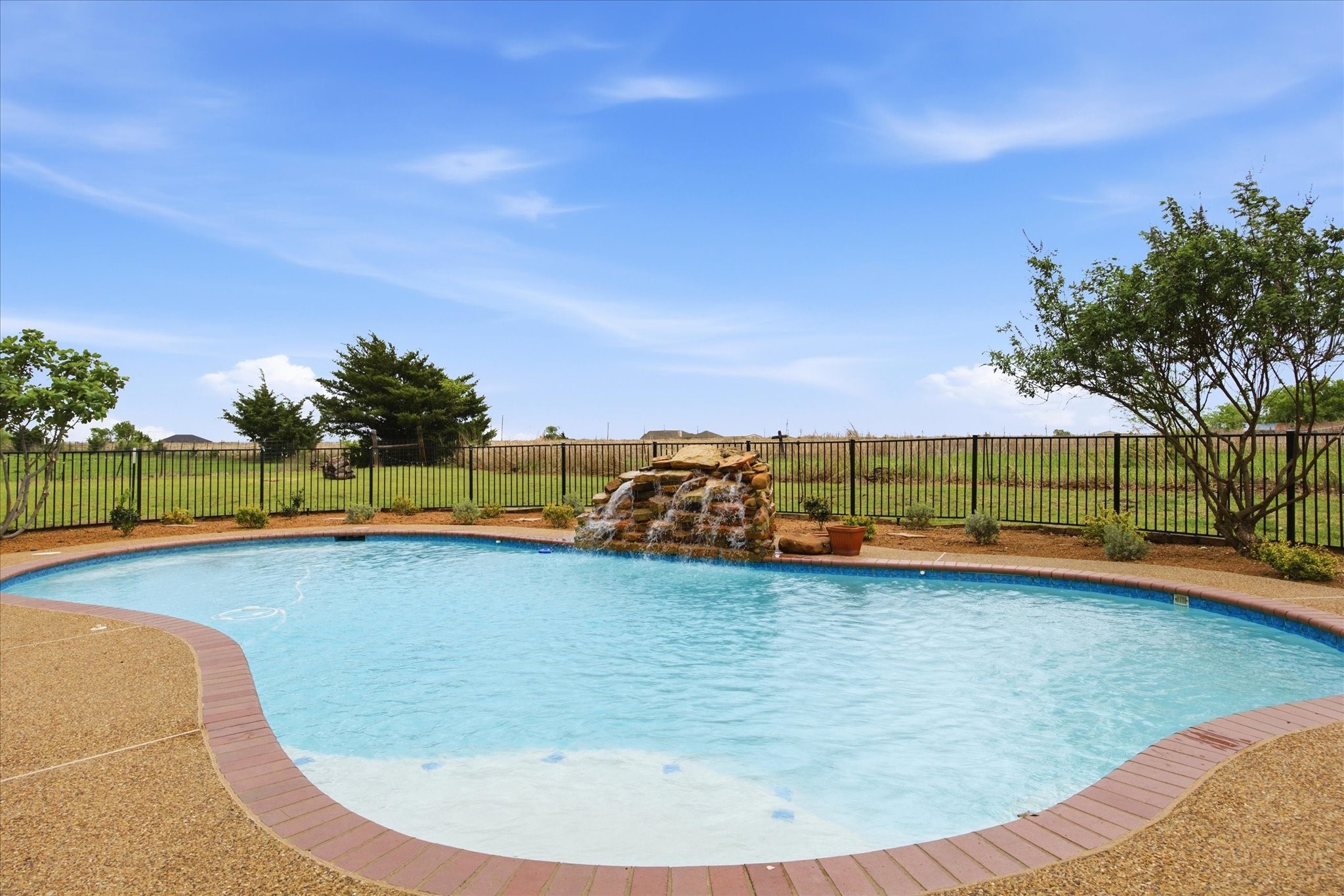 12384 County Road 800