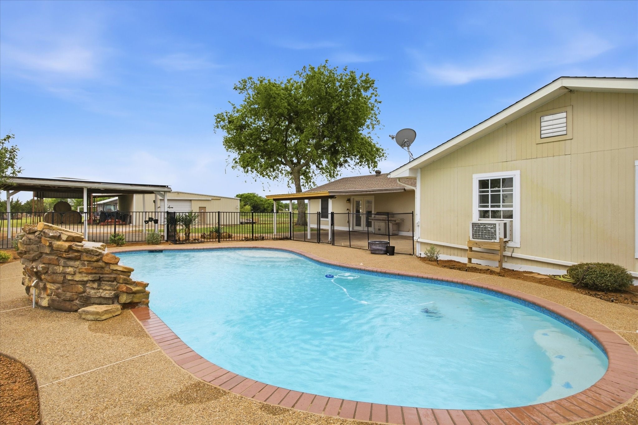 12384 County Road 800