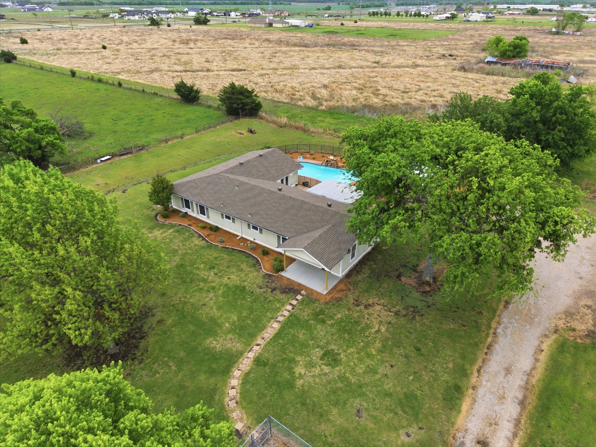 12384 County Road 800