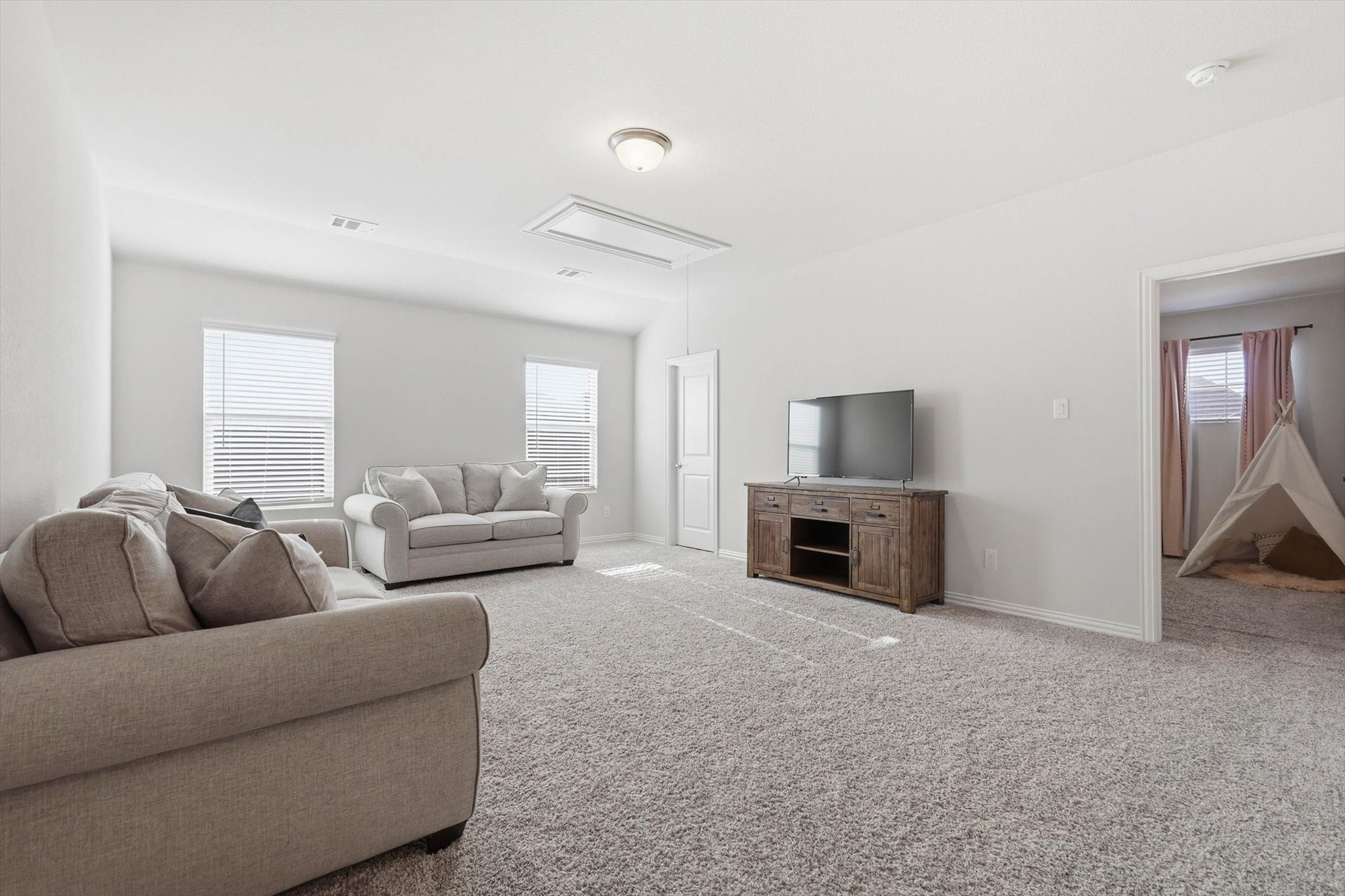 221 Stonehollow Way