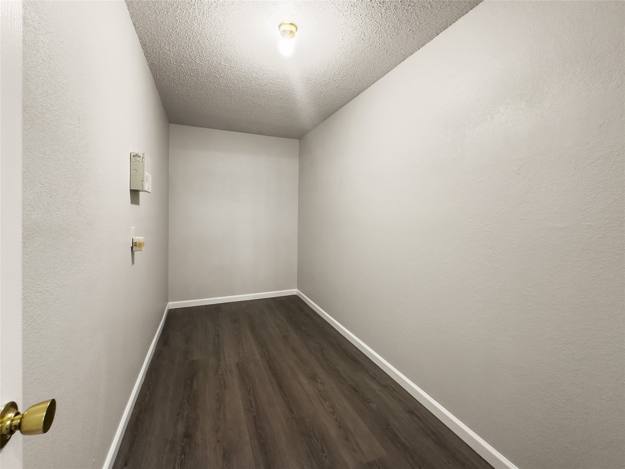 2043 Plains Court