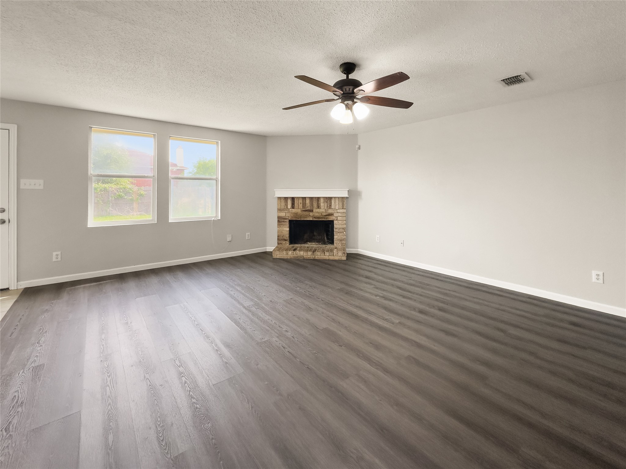 2043 Plains Court