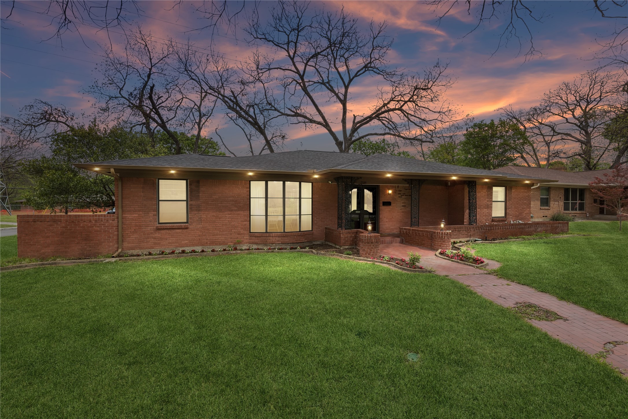 2133 Ebbtide Lane