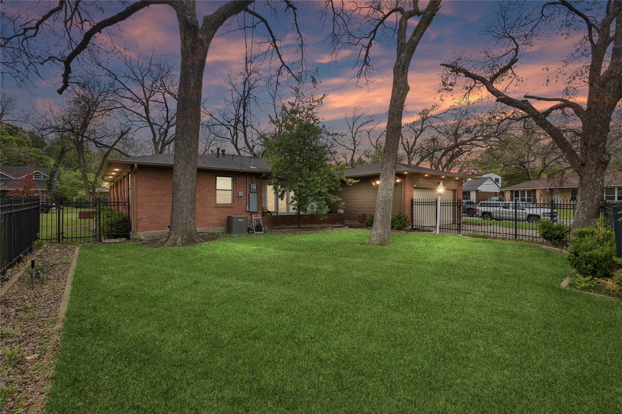 2133 Ebbtide Lane