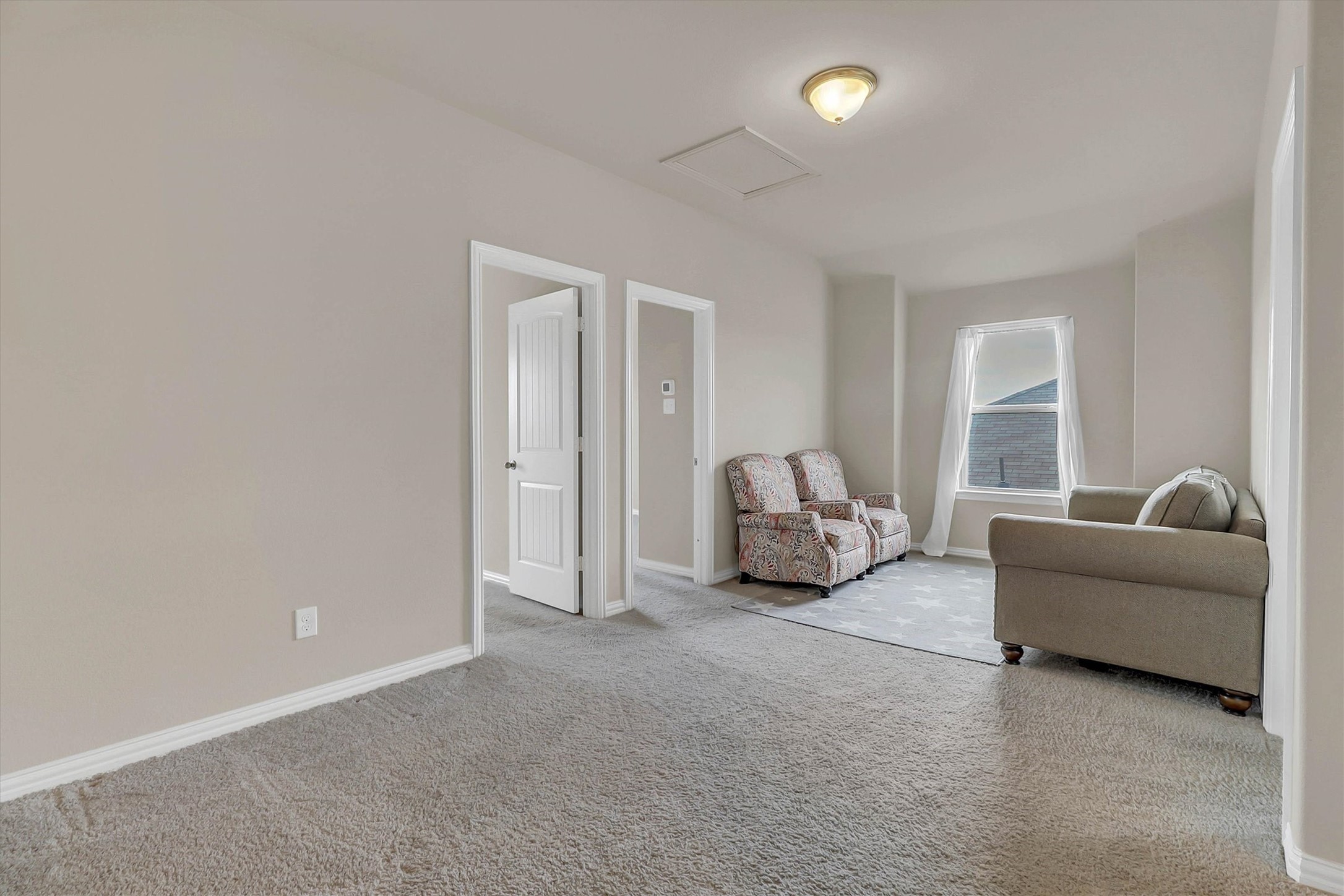 2215 Starling Street