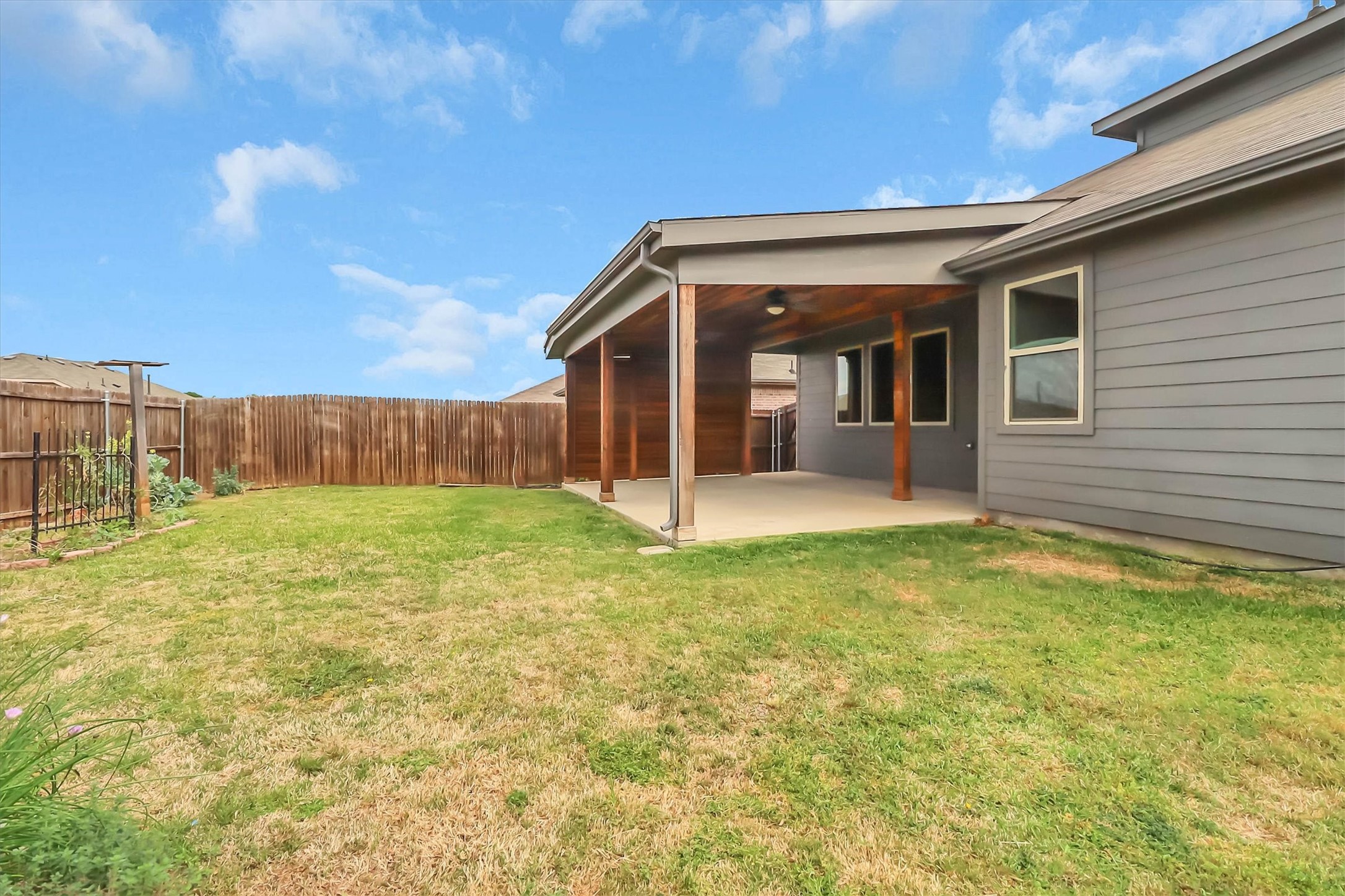 2215 Starling Street