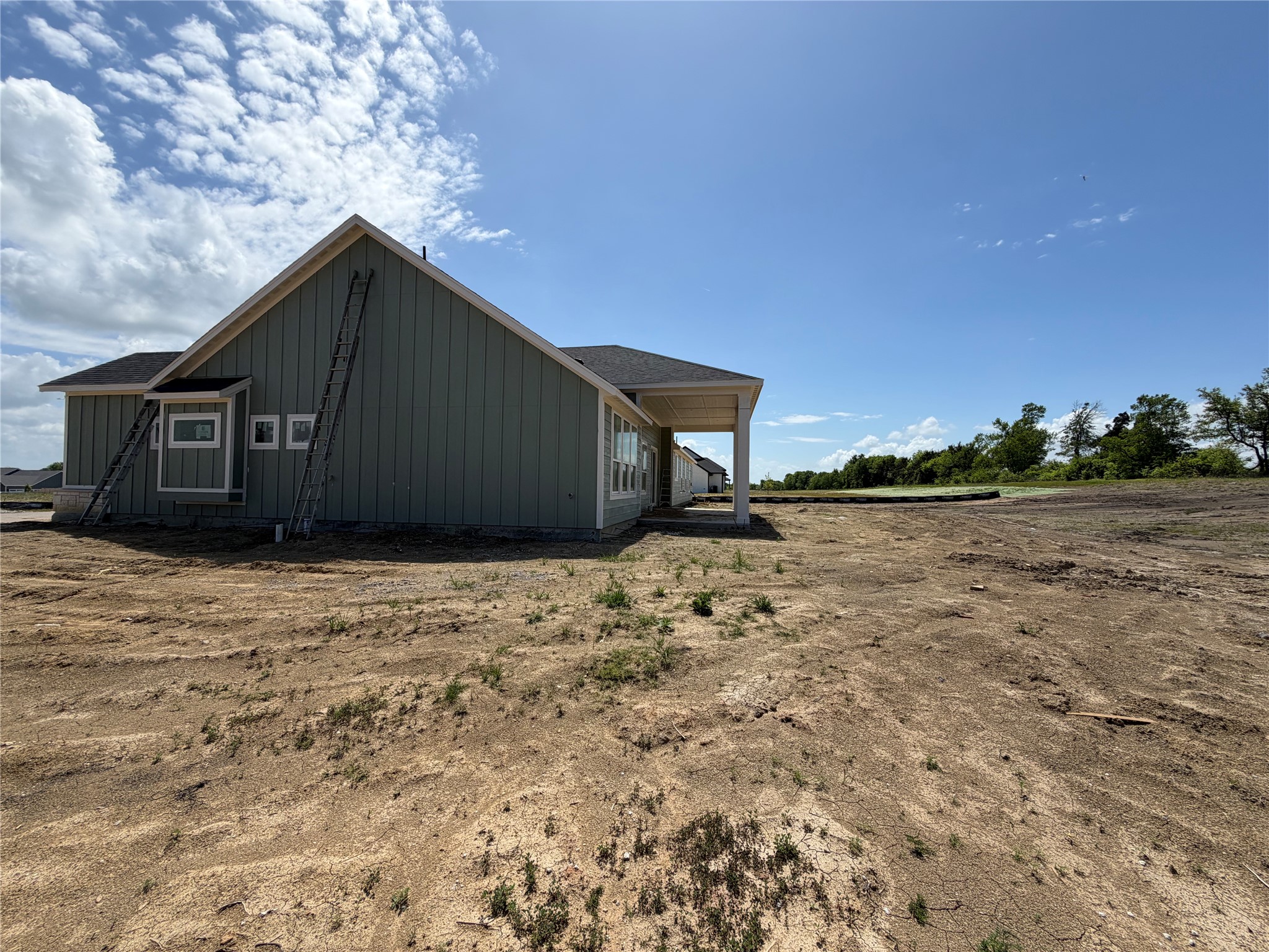 2472 Eastridge Boulevard