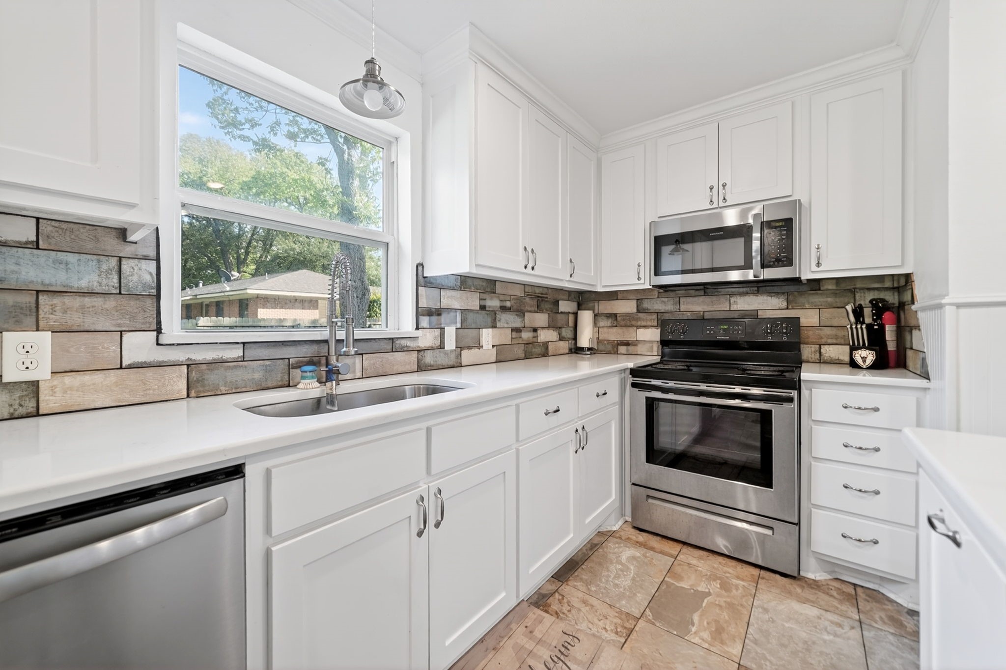 505 Laurel Road