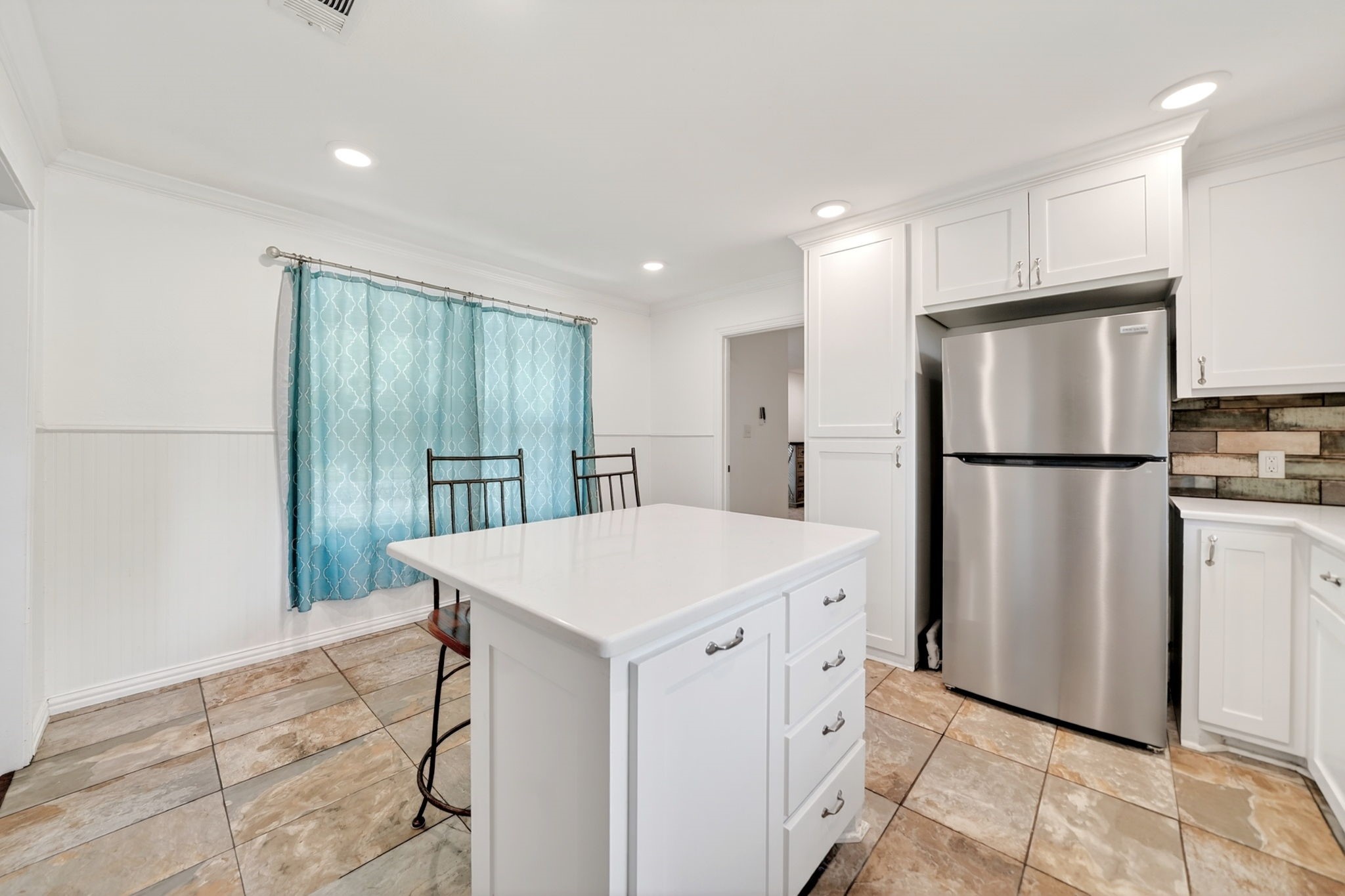 505 Laurel Road