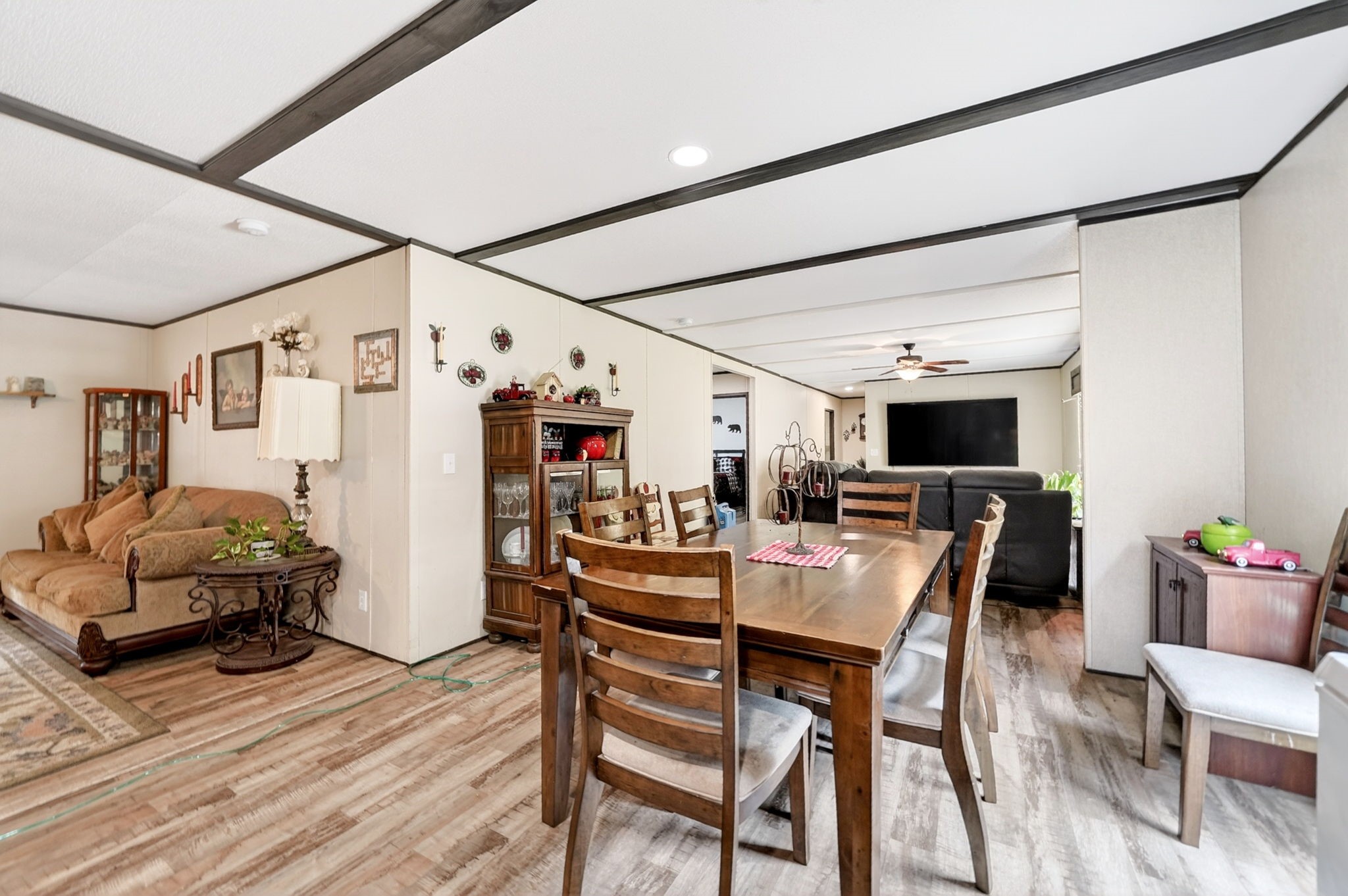 159 Tres Lagos Boulevard