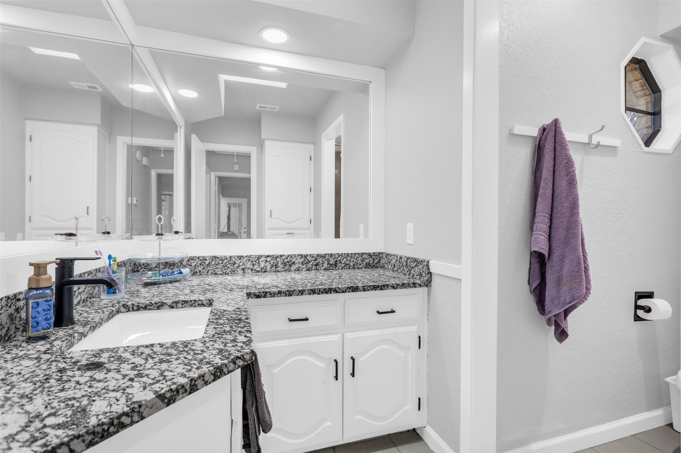 3918 Tracey Trail
