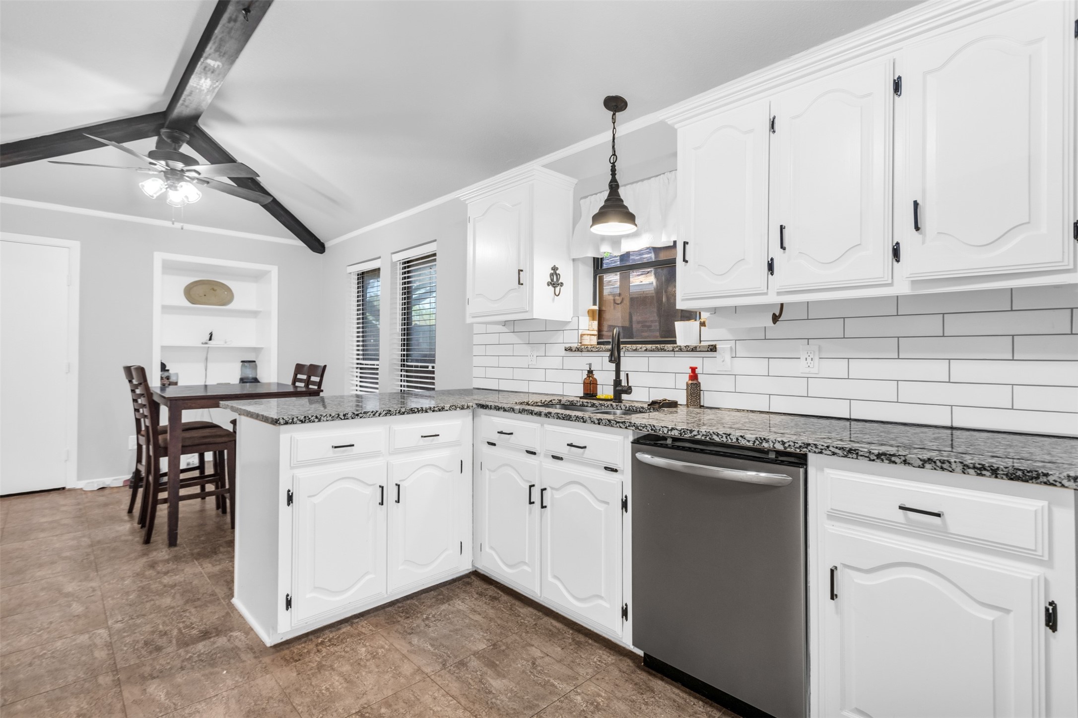 3918 Tracey Trail