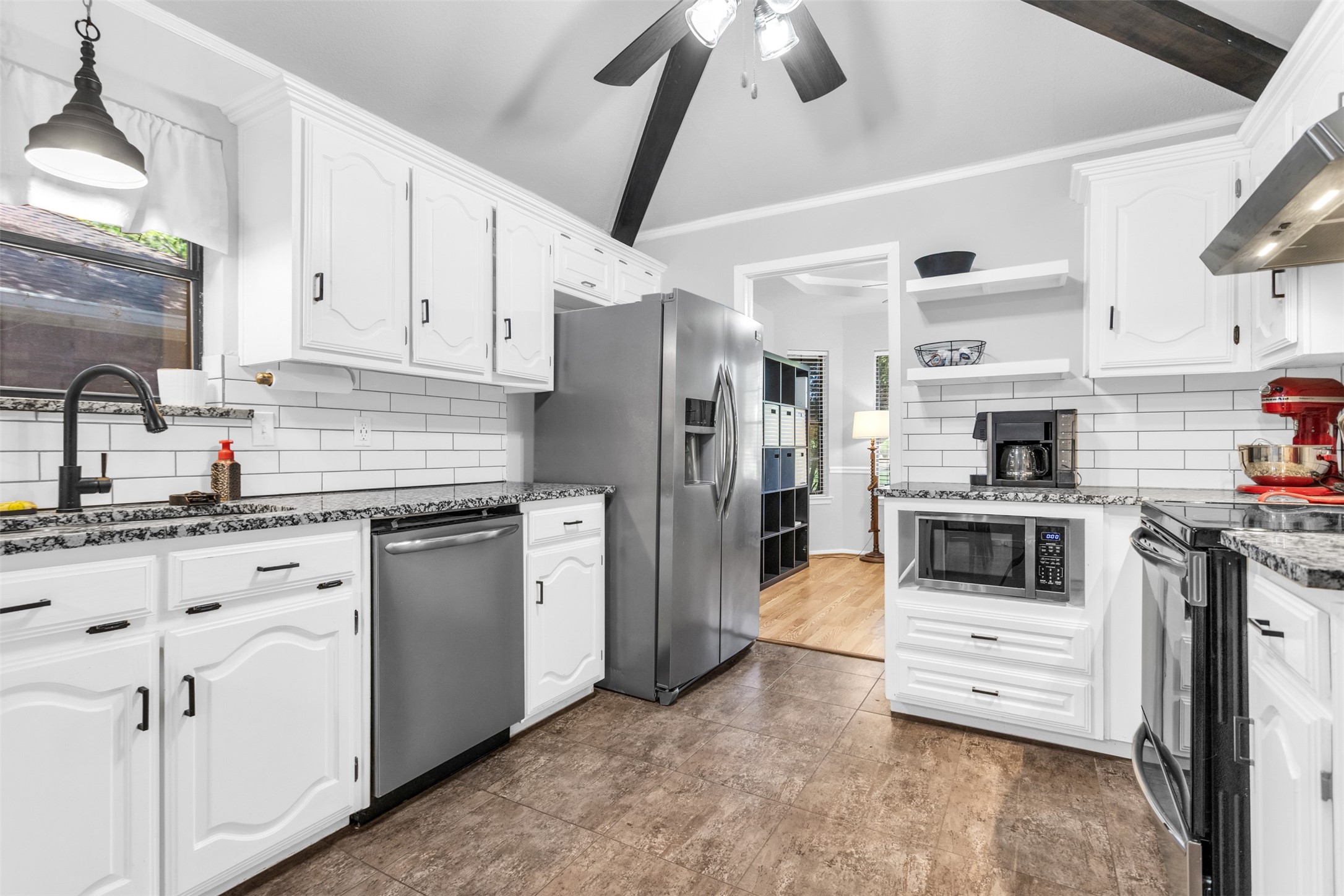 3918 Tracey Trail