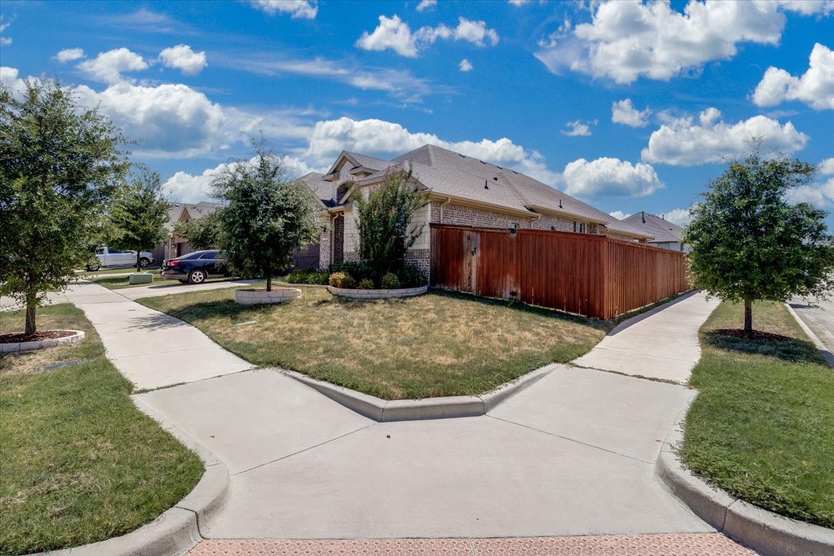 277 Mineral Point Drive