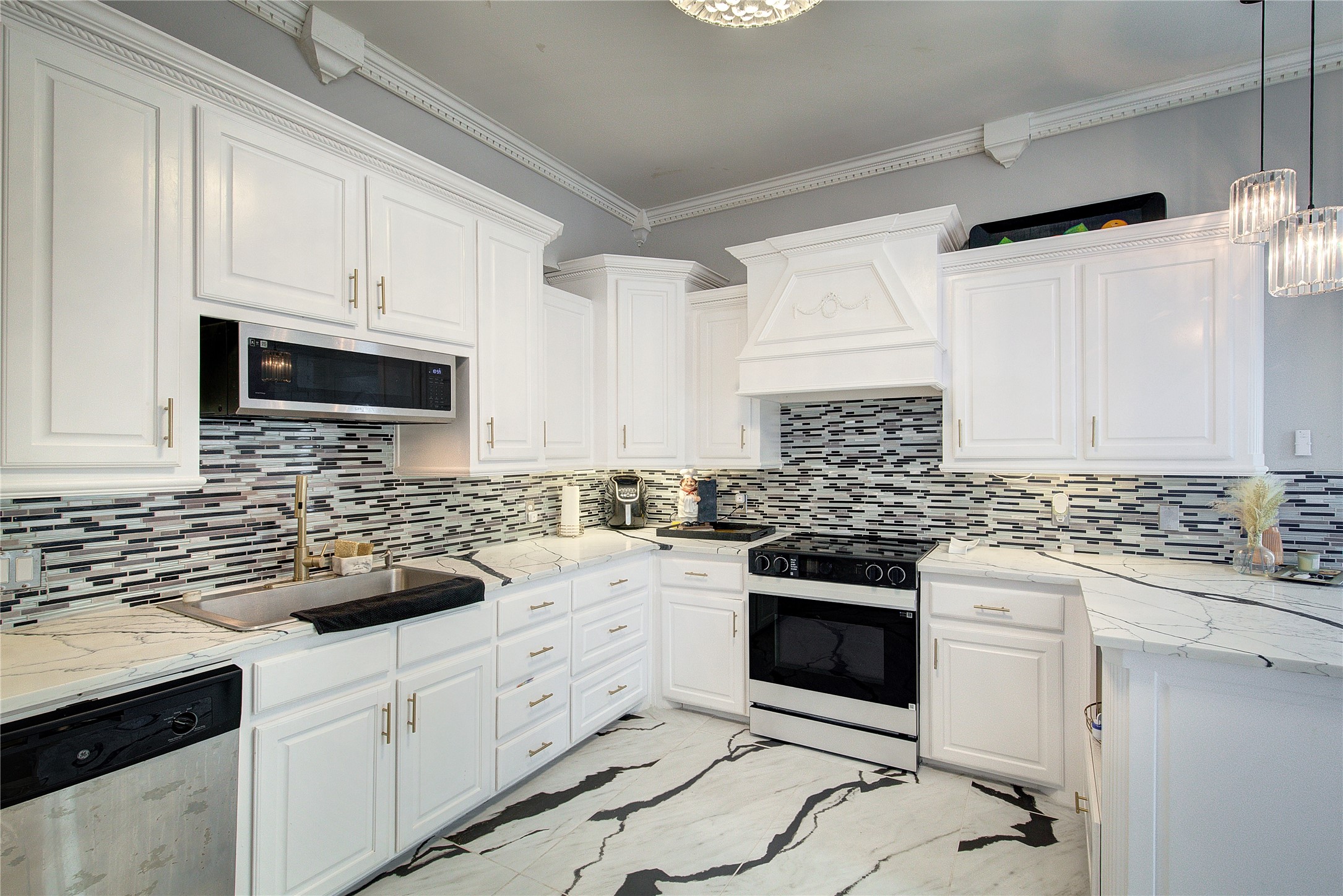 504 Summit Circle