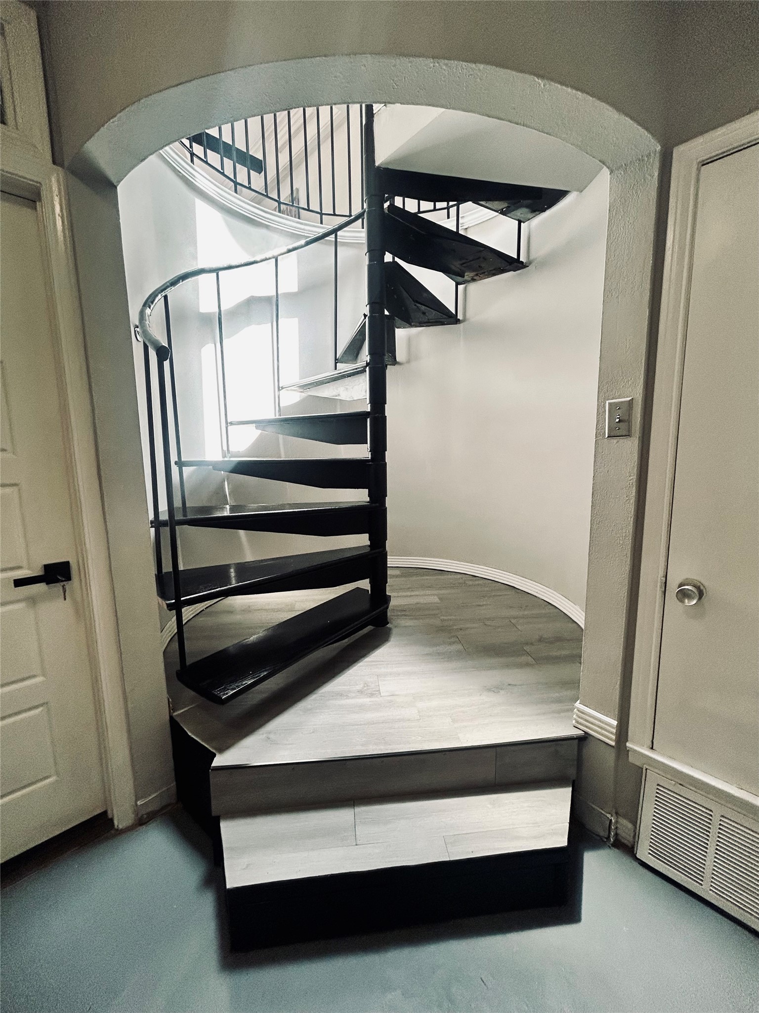 504 Summit Circle