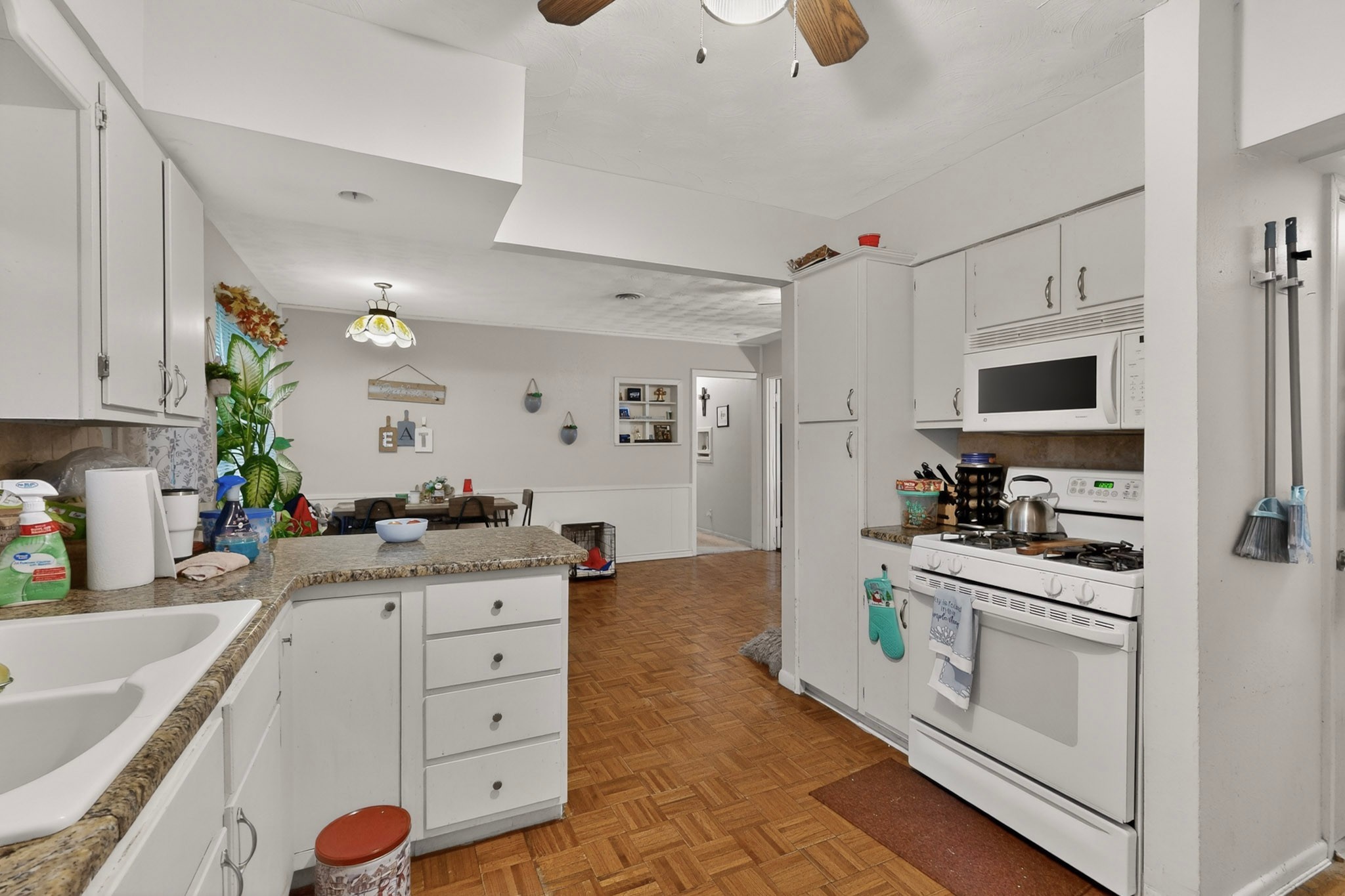 12226 Brisbane Avenue