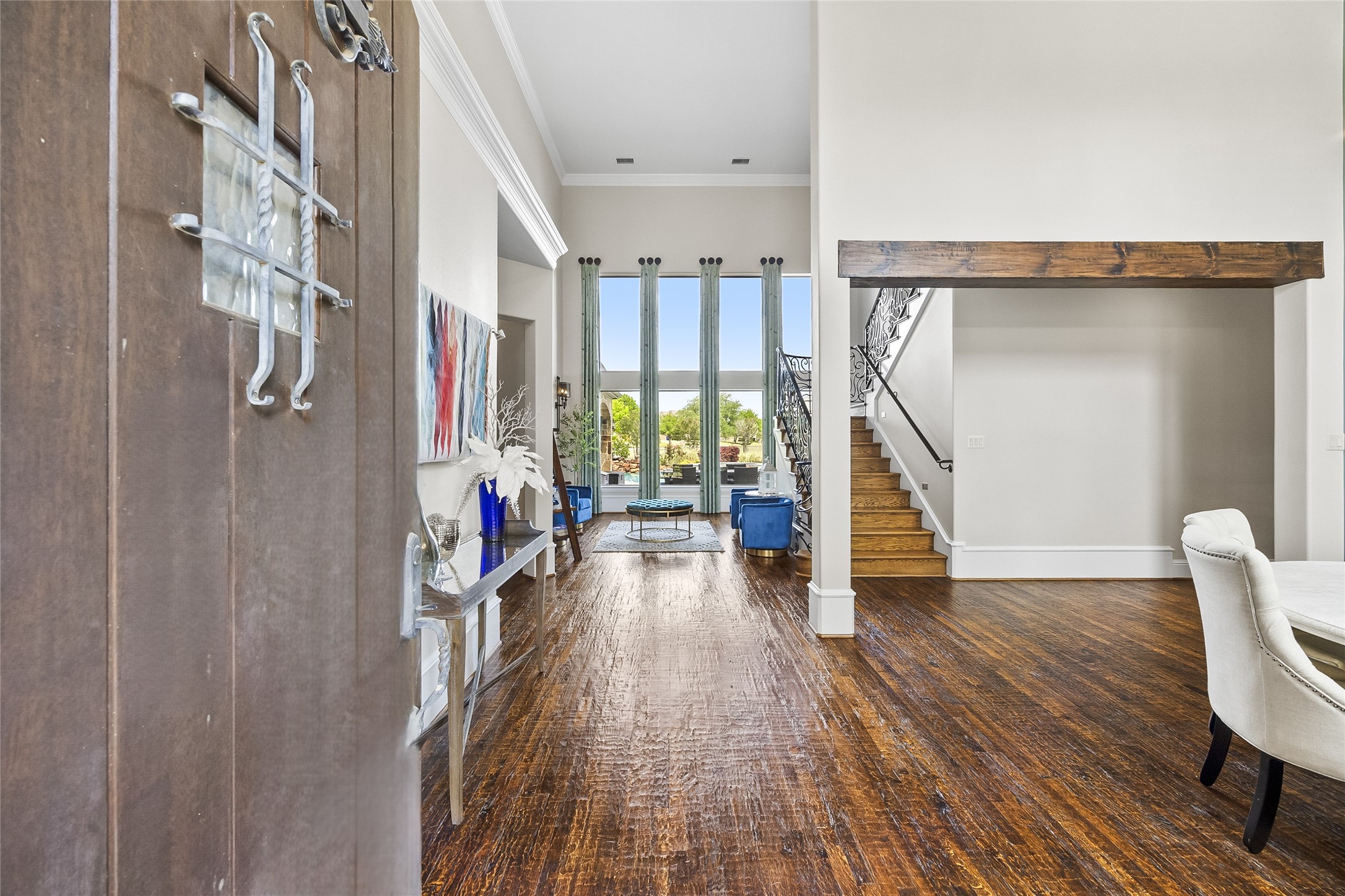 1 Kensington Drive