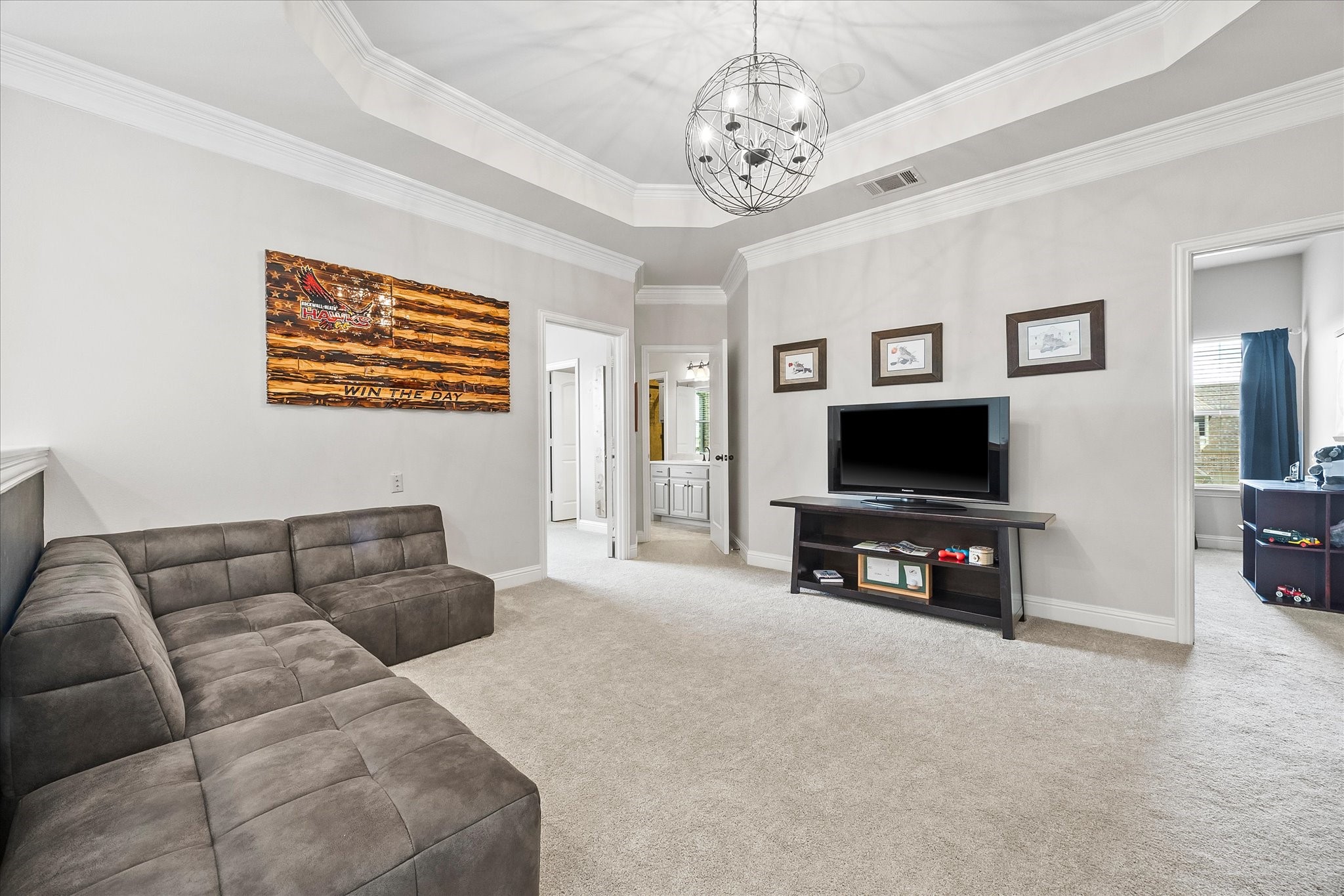 1 Kensington Drive