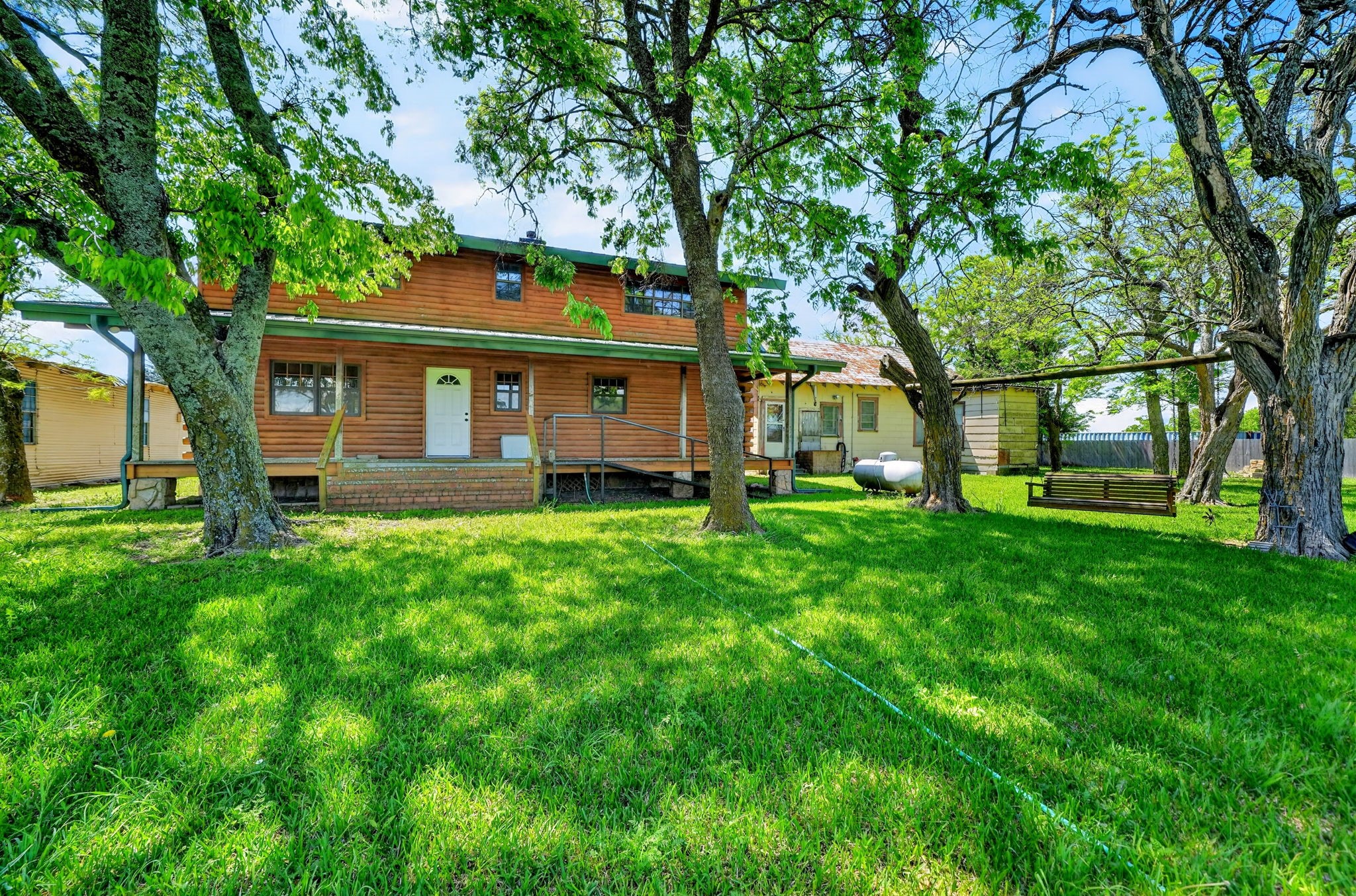 858 County Road 1006